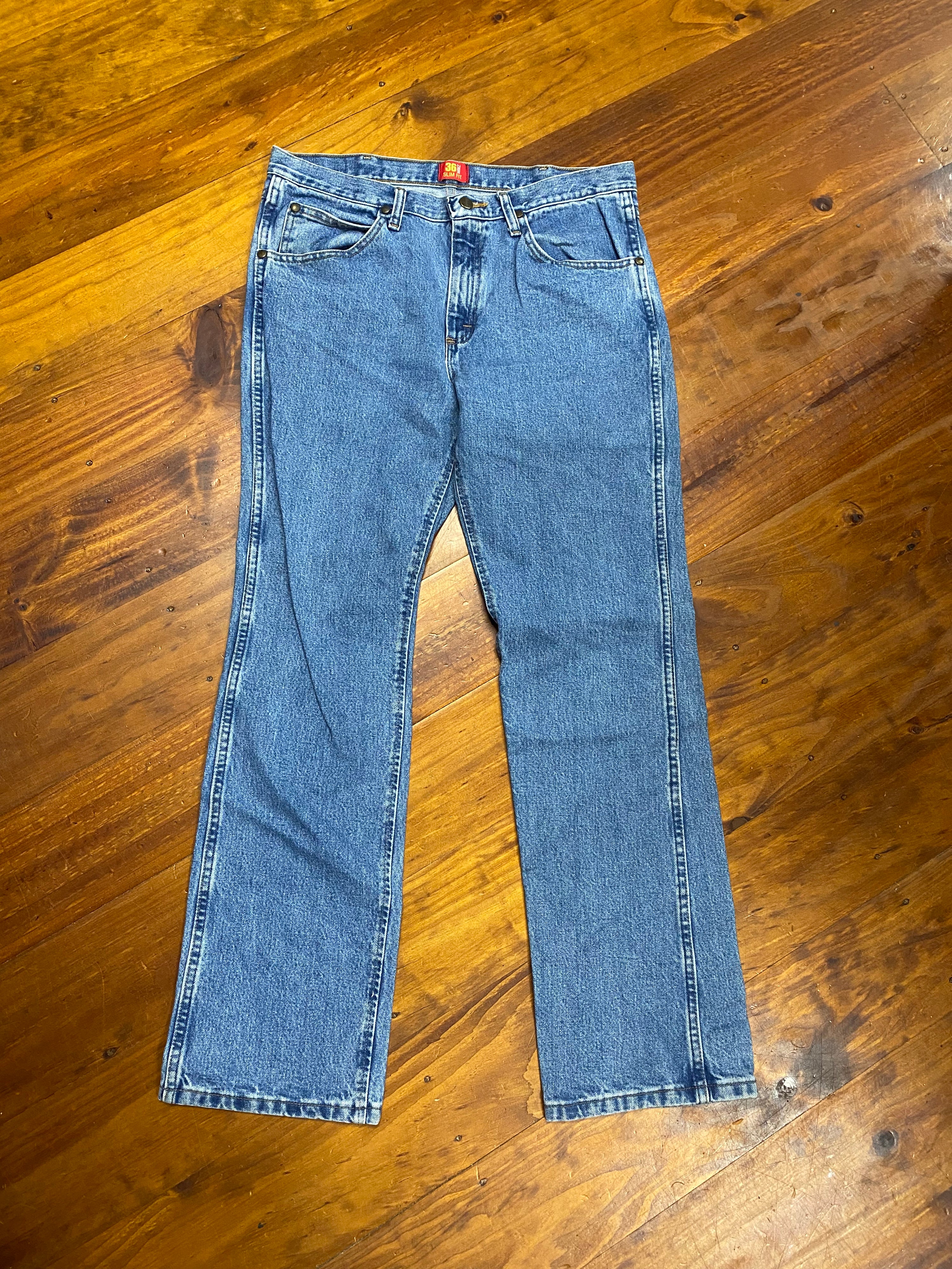 [36] Wrangler Slim Fit Jeans WJ13