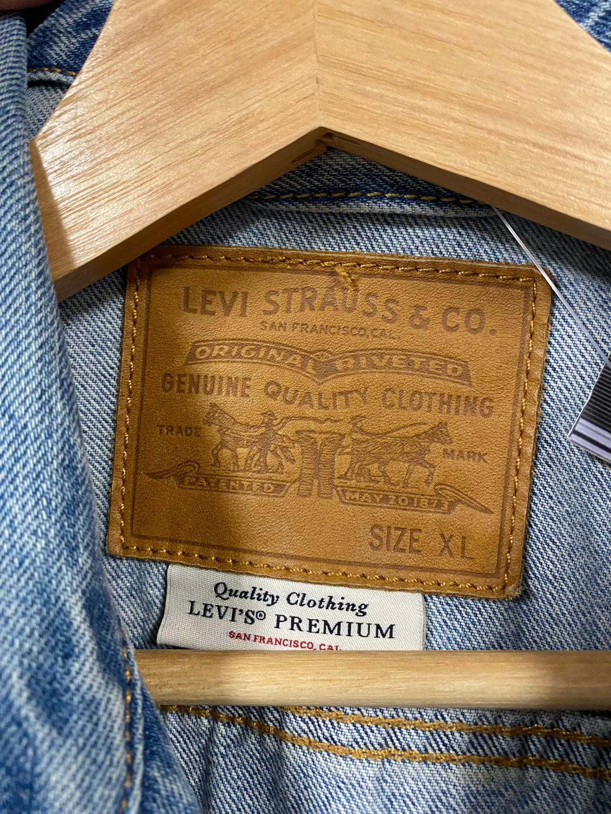 [XL] Levis Denim Trucker Jacket