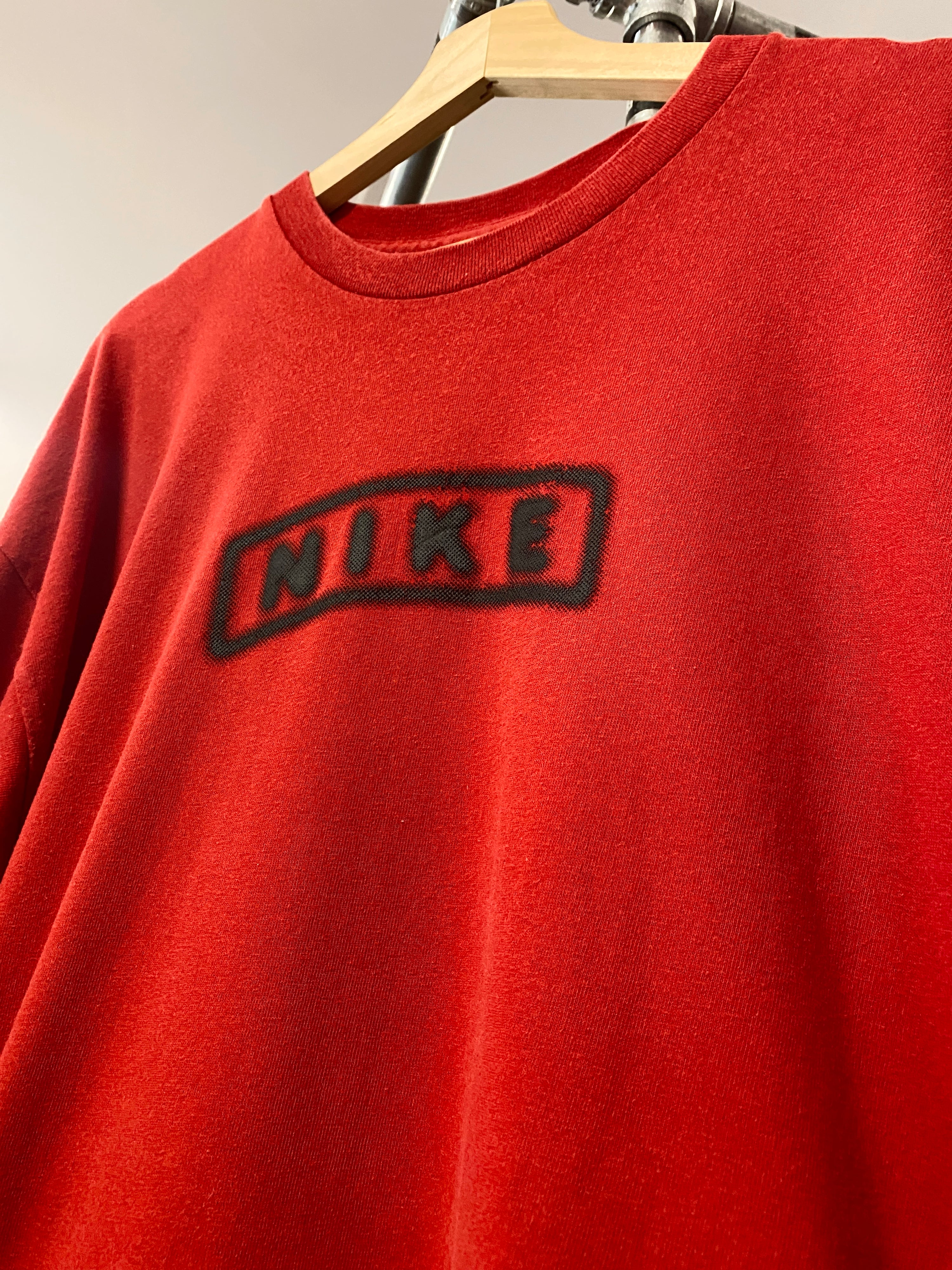 XL - Nike Centre Blurry Logo Red Tee