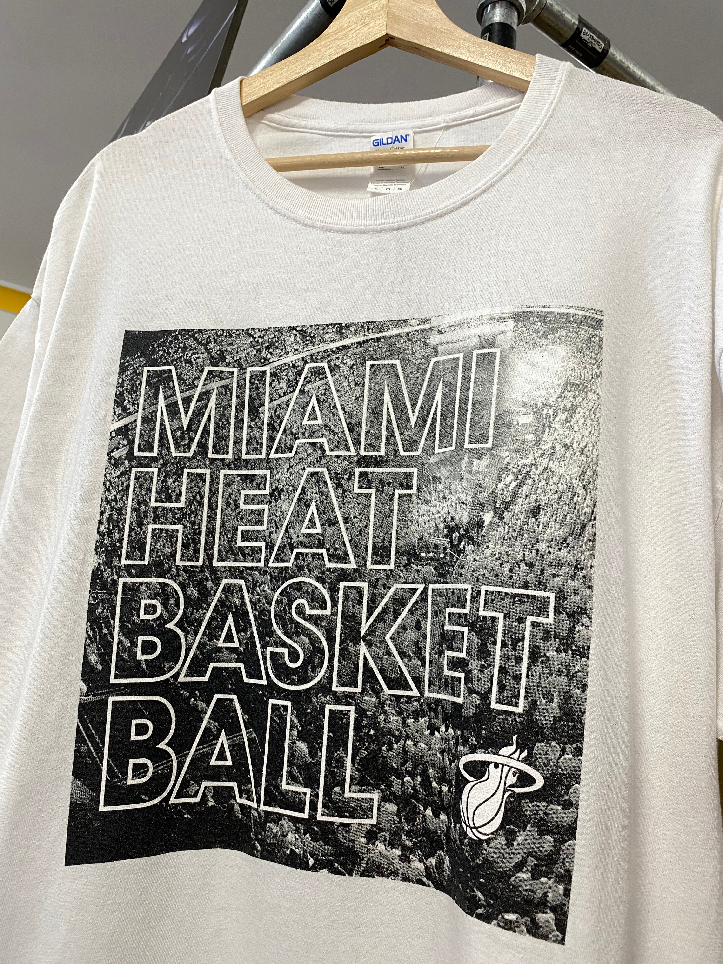 [XL] Miami Heat Basketball White Tee