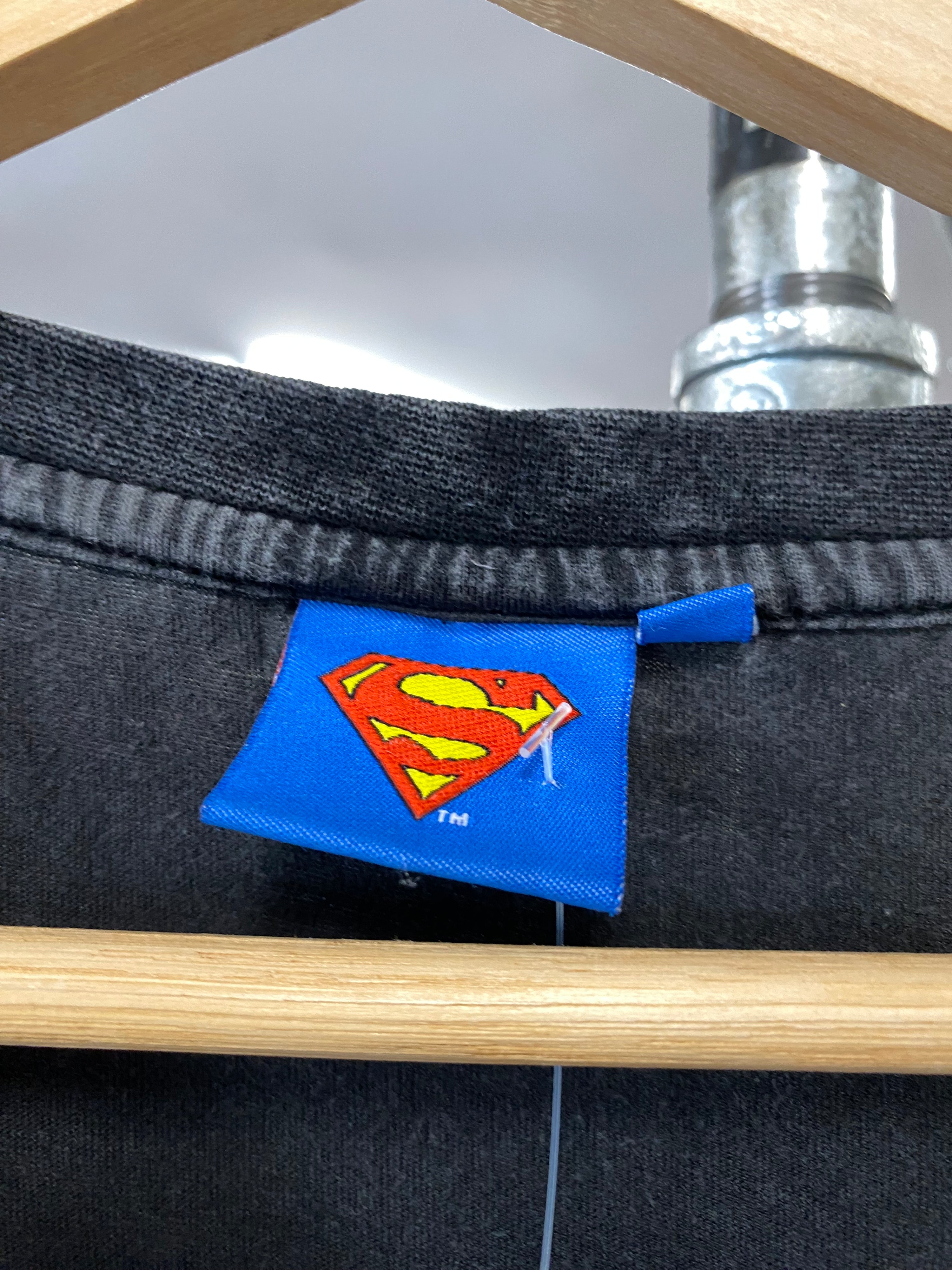 [XL] 2010 Superman Fire Logo Black Tee