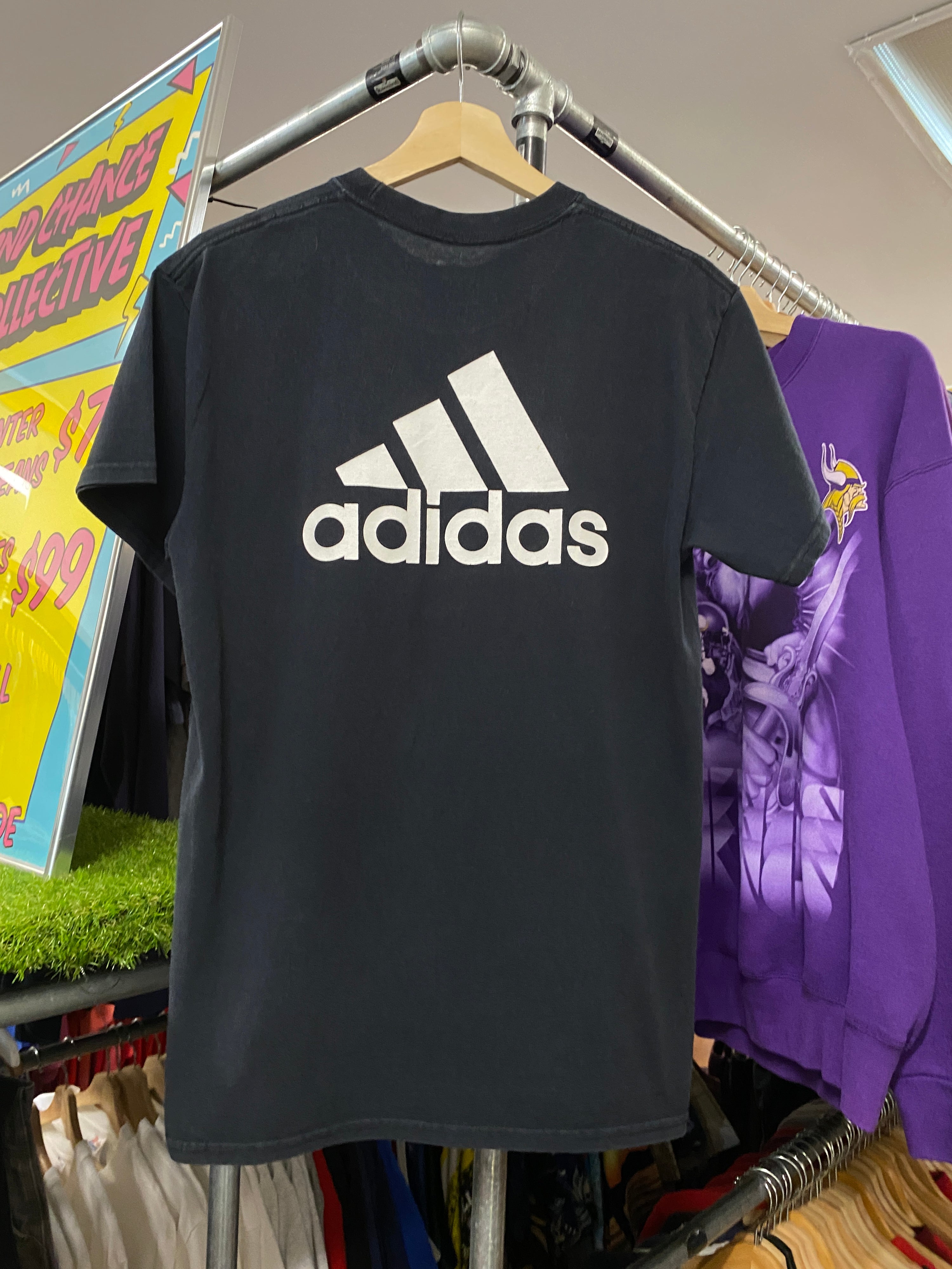 M - Adidas El Paso Strong Black DS Tee