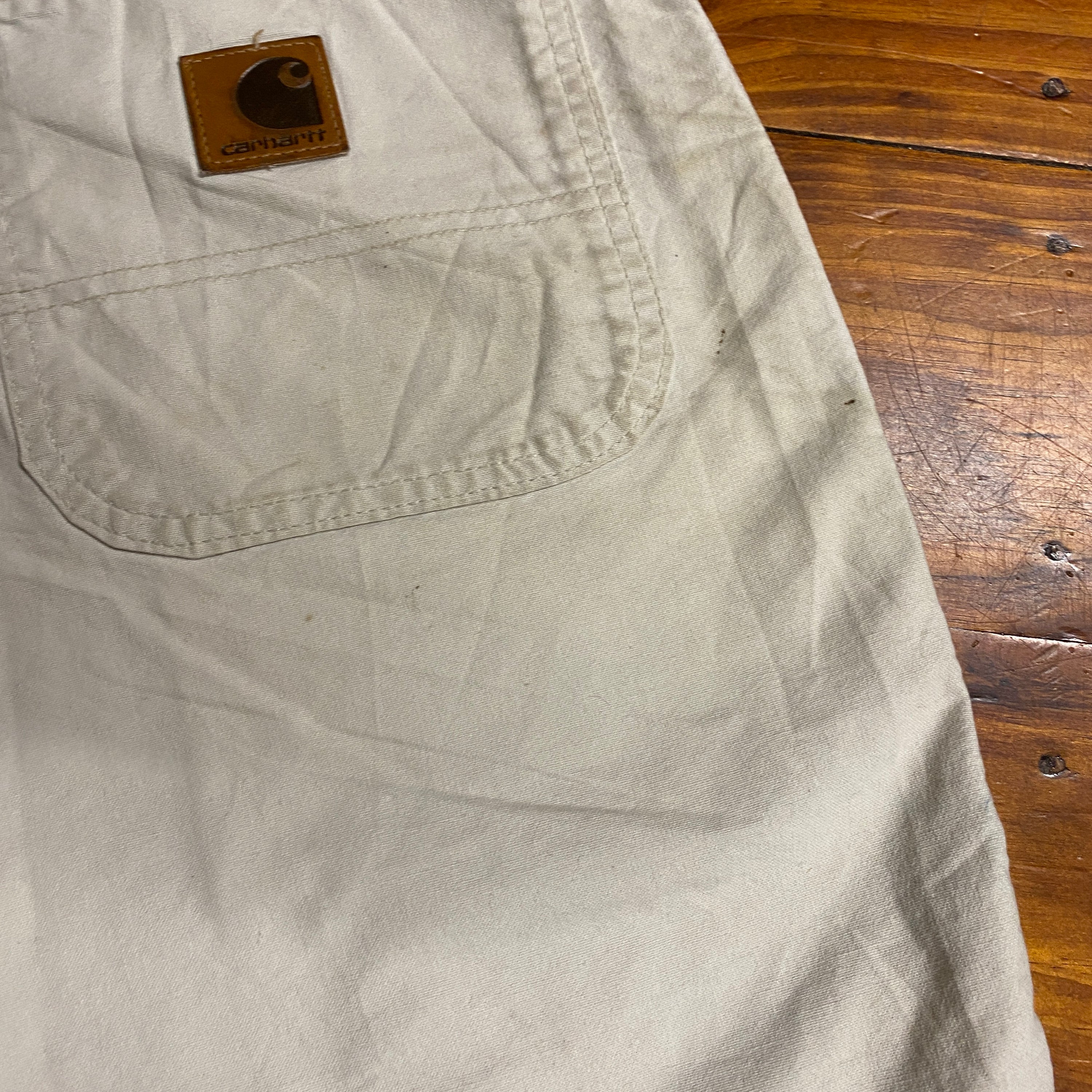 34 - Carhartt White/Beige Carpenter Shorts DS104