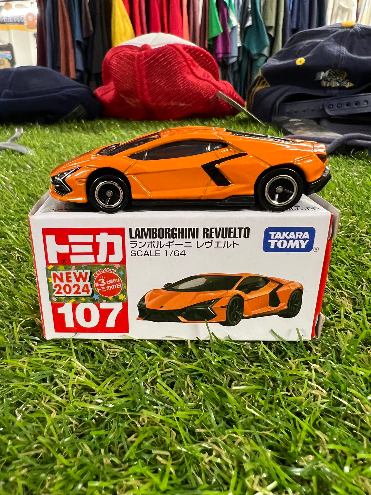 Takara Tomy 107 Lamborghini Revuelto