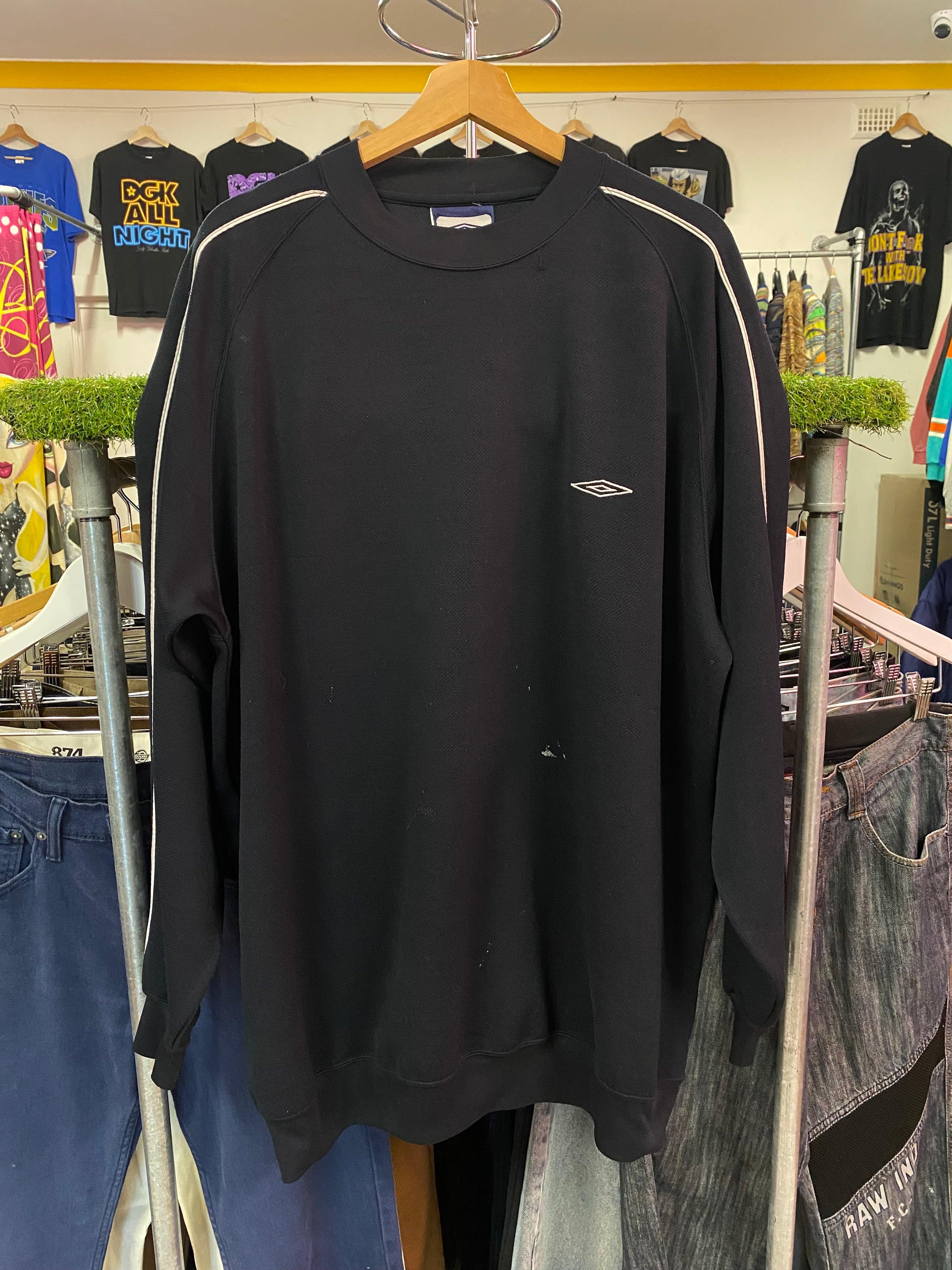 [2XL] Umbro Black Jumper Sleeve Logo