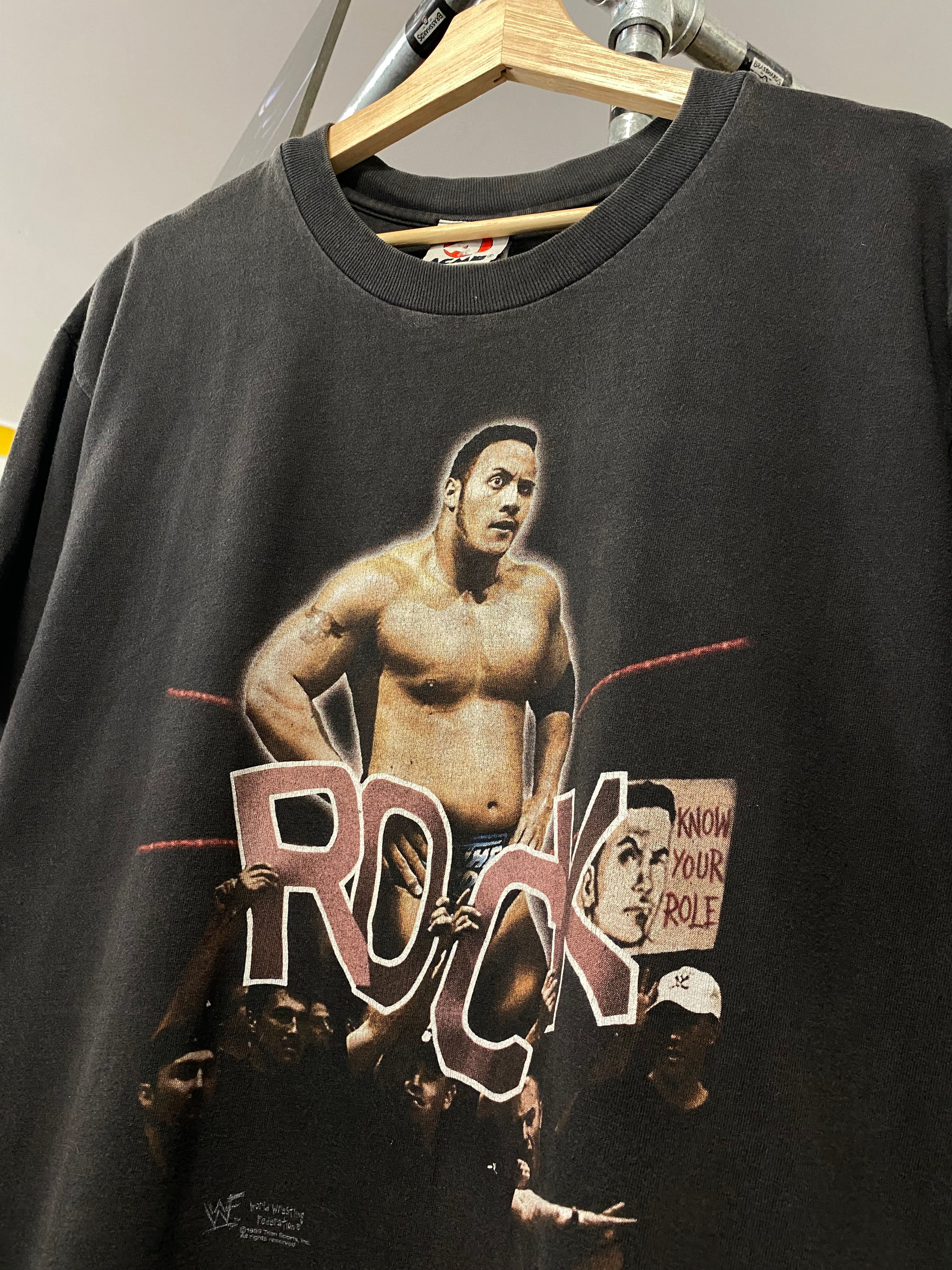 [L] 1999 The Rock In The Corner WWF Tee