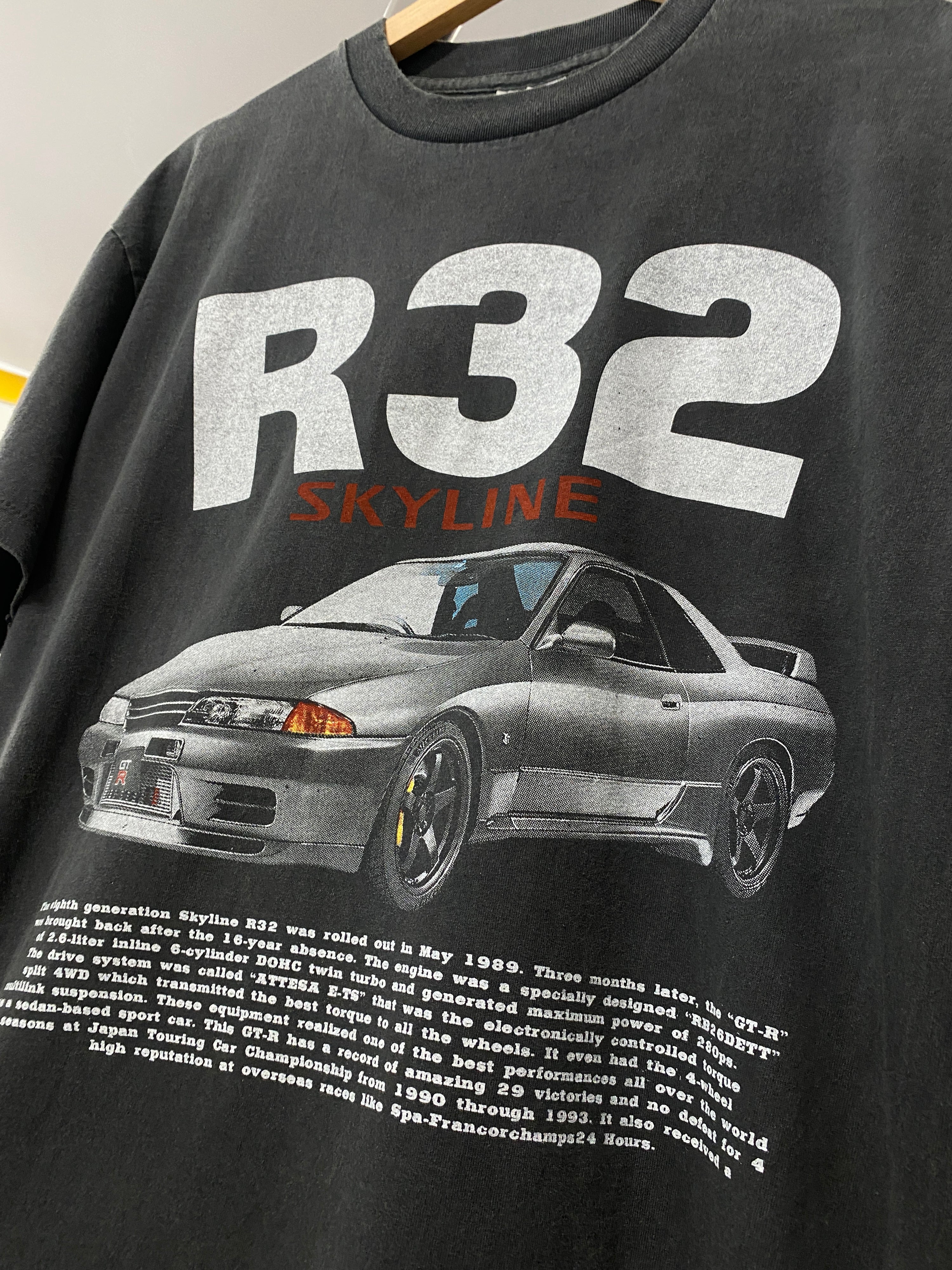 L - TB R32 GT-R Skyline DS