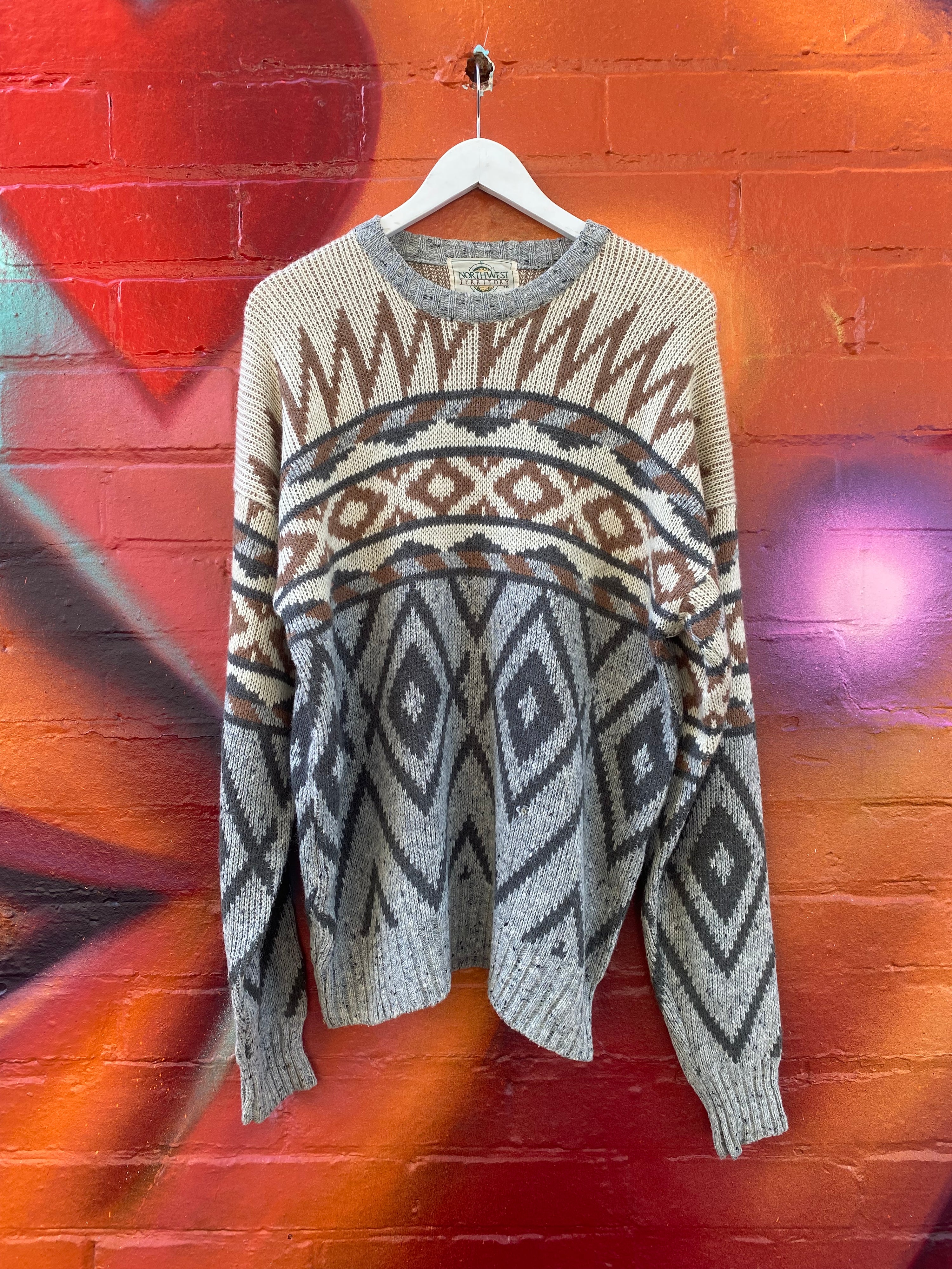 [L] Northwest Territory Beige/Brown/Grey Knit Sweater