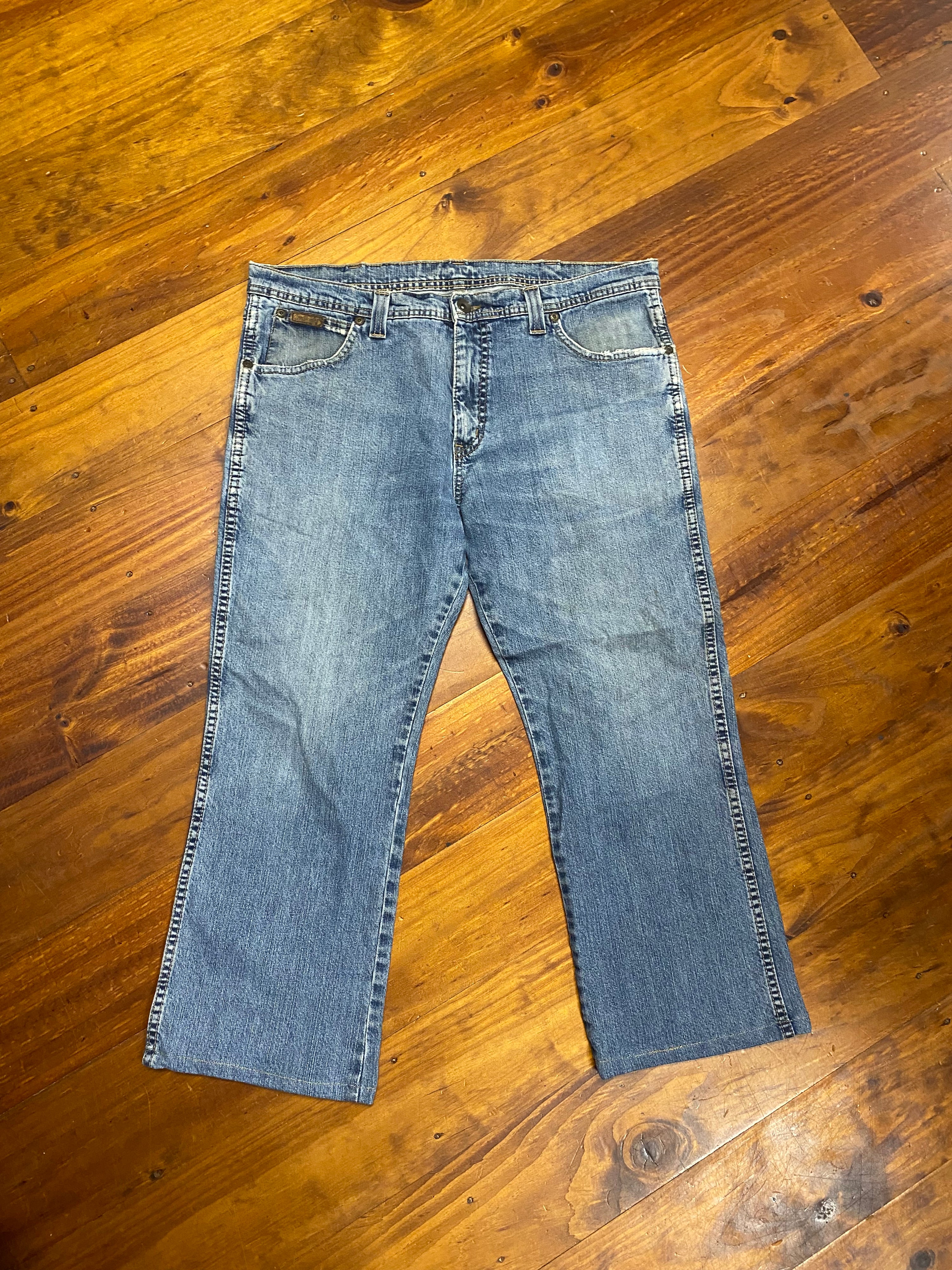 [36] Wrangler Roxboro Jeans WJ12