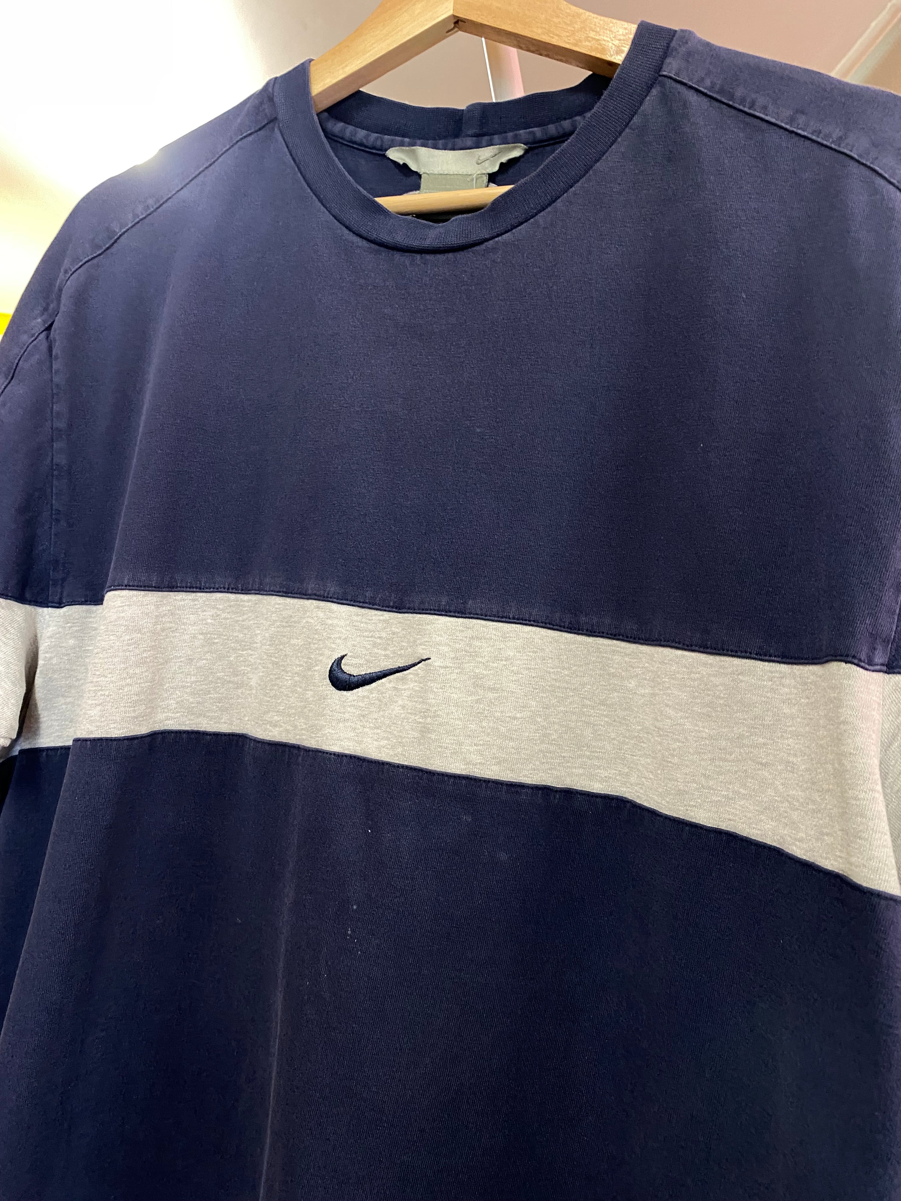 L - Nike Navy/Grey Stripe Centre Tick Tee