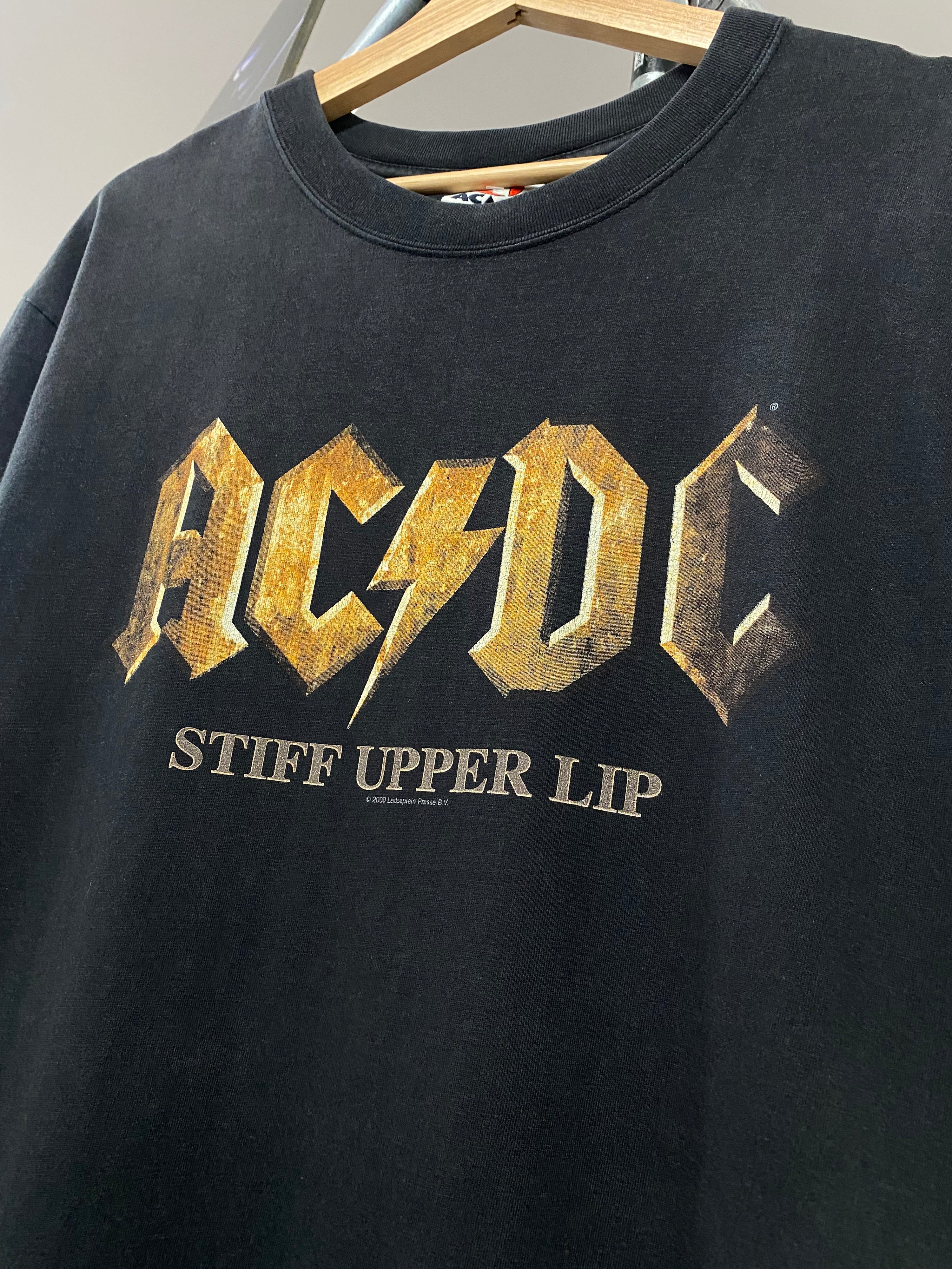 [L] 2000 ACDC Stiff Upper Lip DS Tee