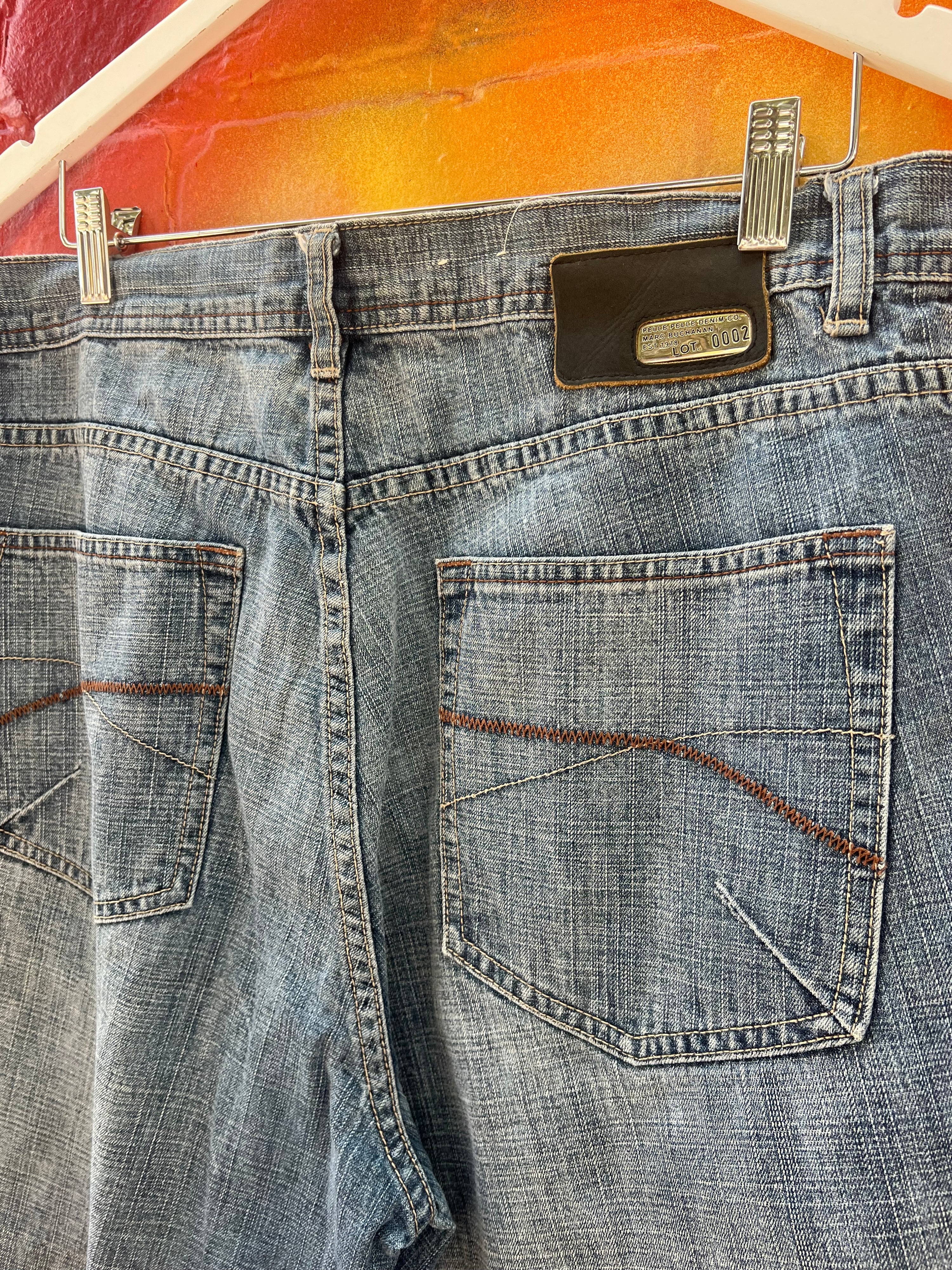 36 - Pelle Pelle Denim Shorts Lot. 0002