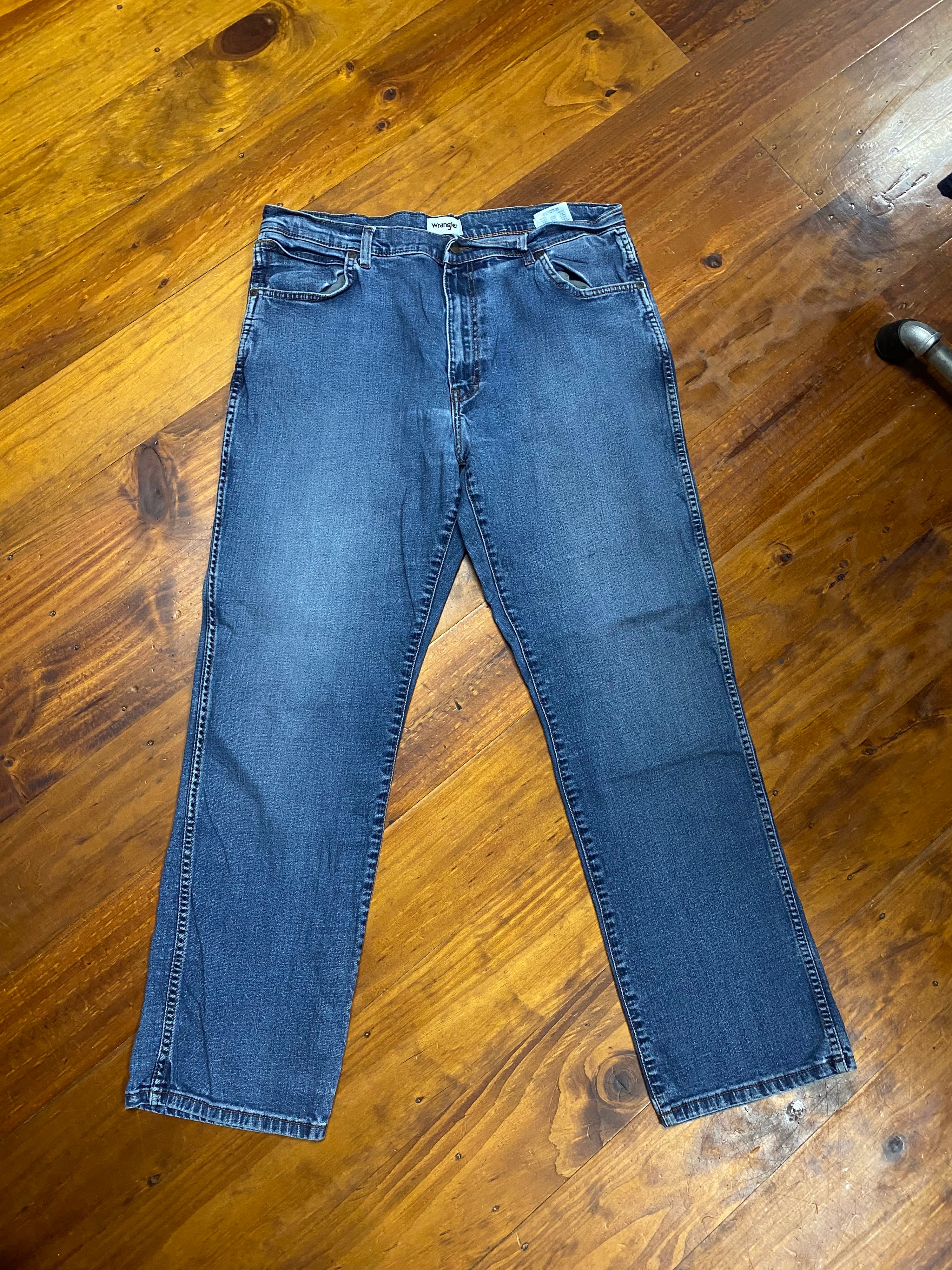 [38] Wrangler Blue Jeans WJ03