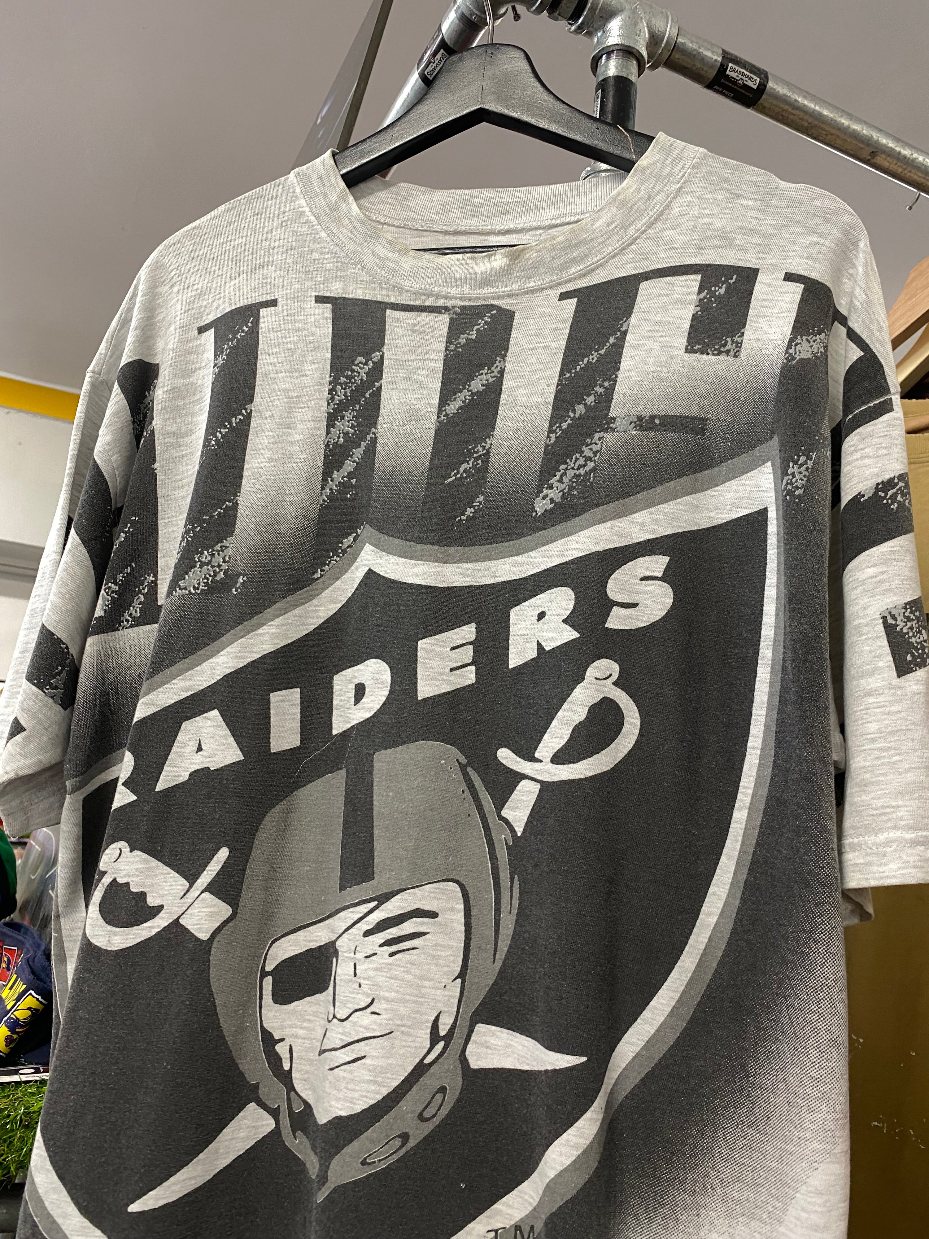 L - 1993 Raiders Magic Johnson T Big Print