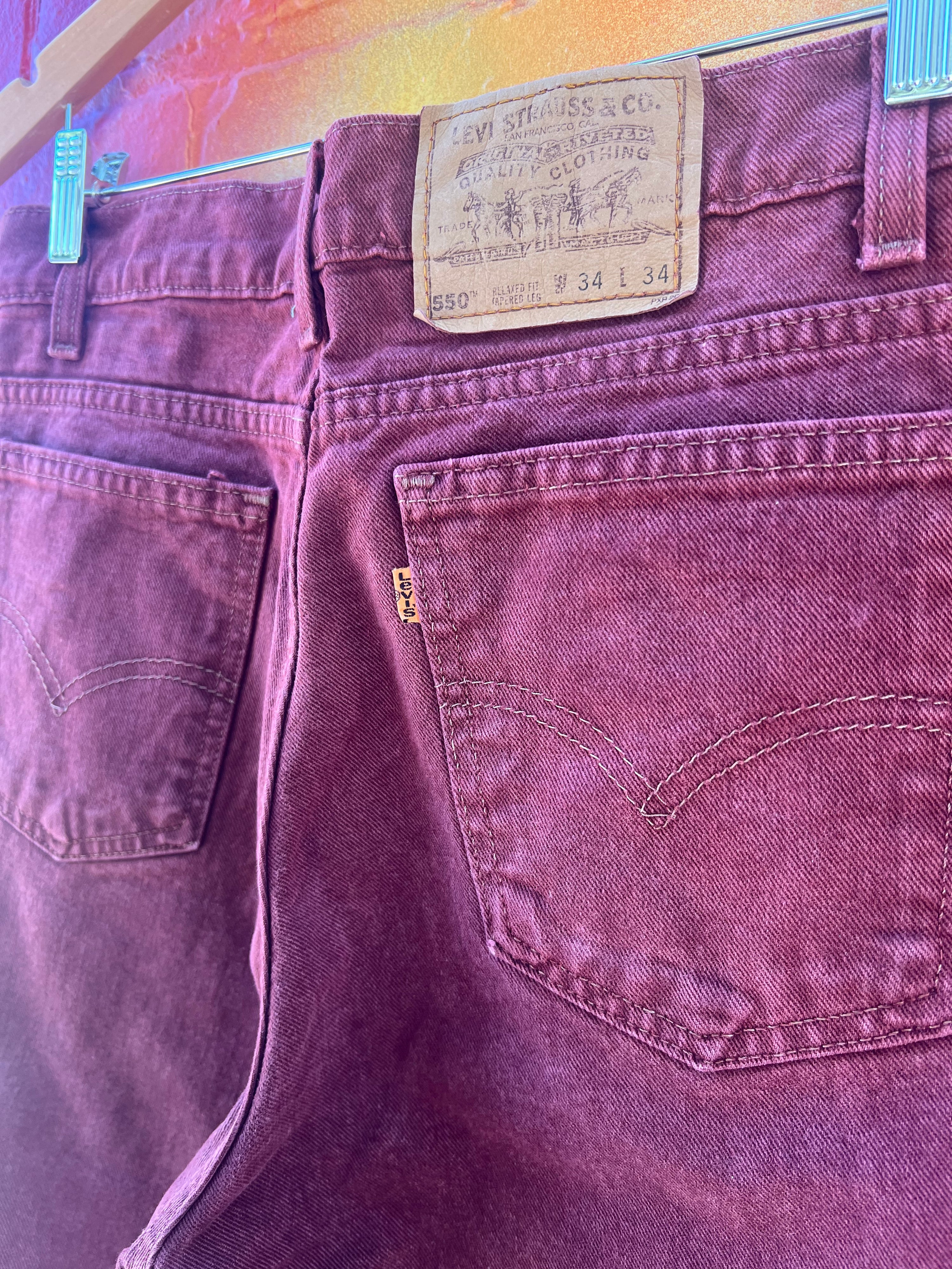 34 - Vintage Levi's 550 Burgandy Denim Jeans 34x34