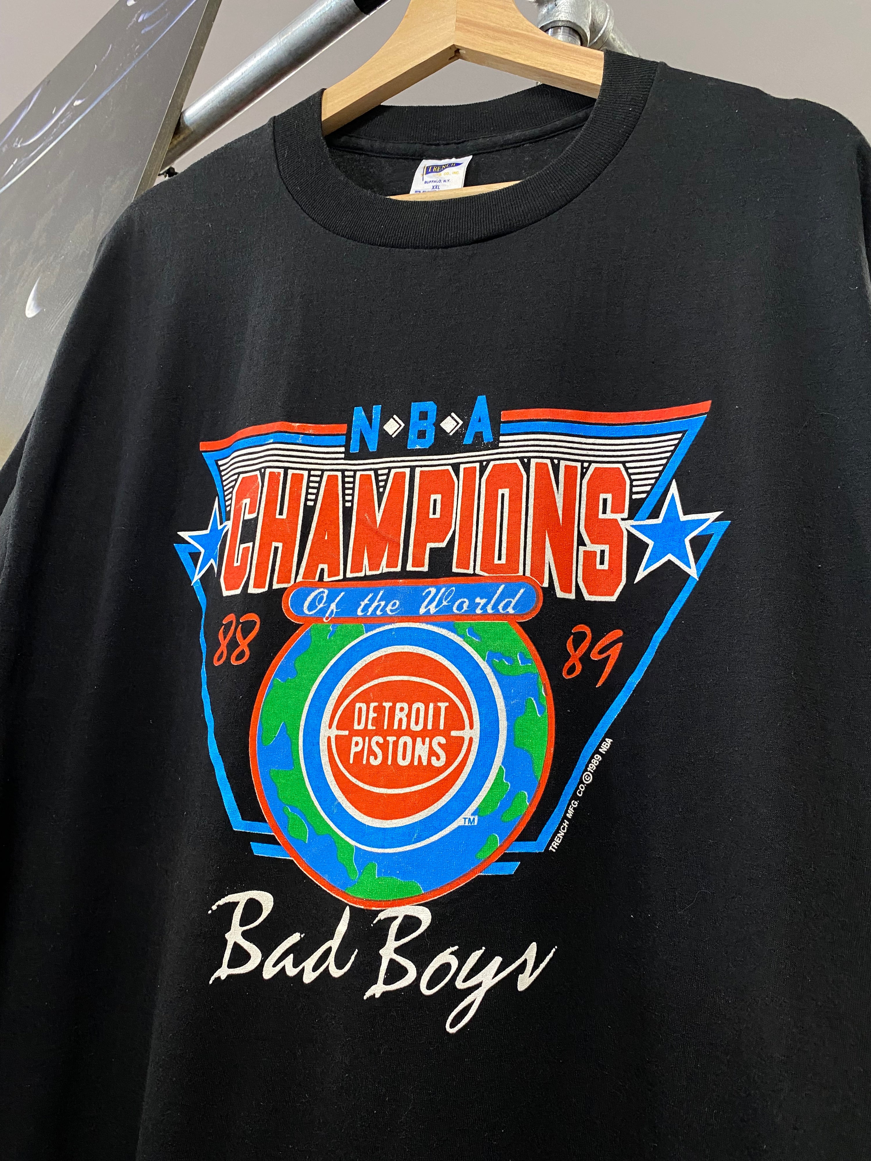 2XL - 1989 Detroit Pistons NBA Champions Of The World