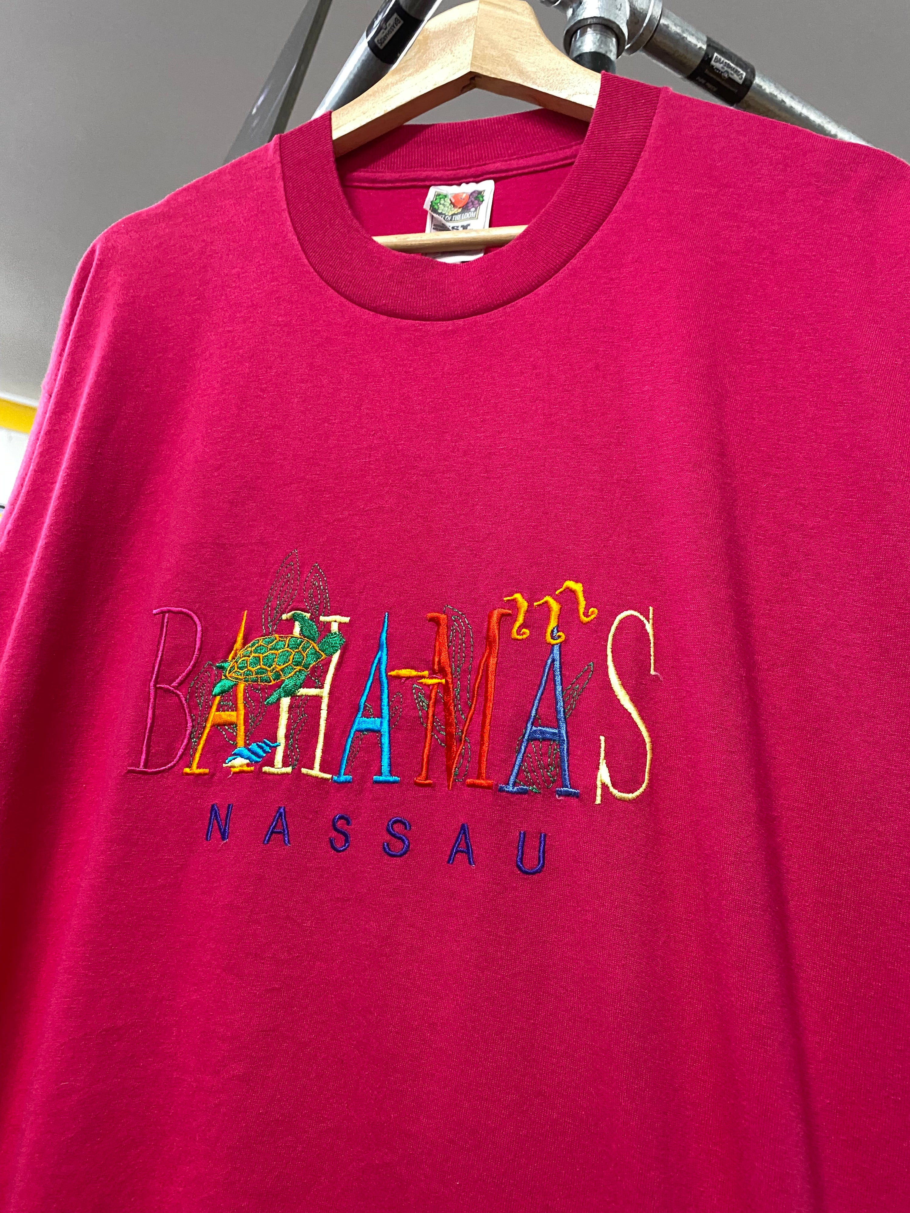[XL] Embroidered Bahamas, Nassau