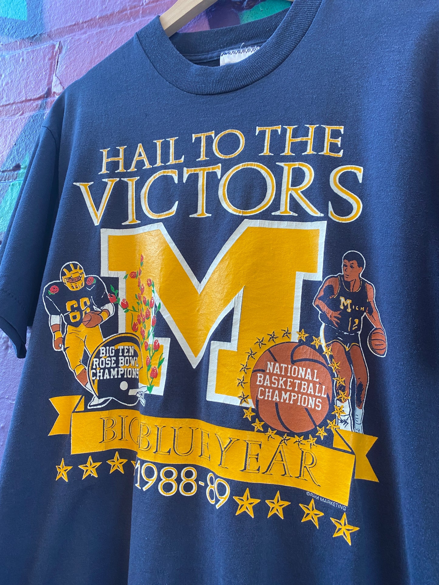 L - 1988/89 Michigan Big Blue Year Hail To The Victors