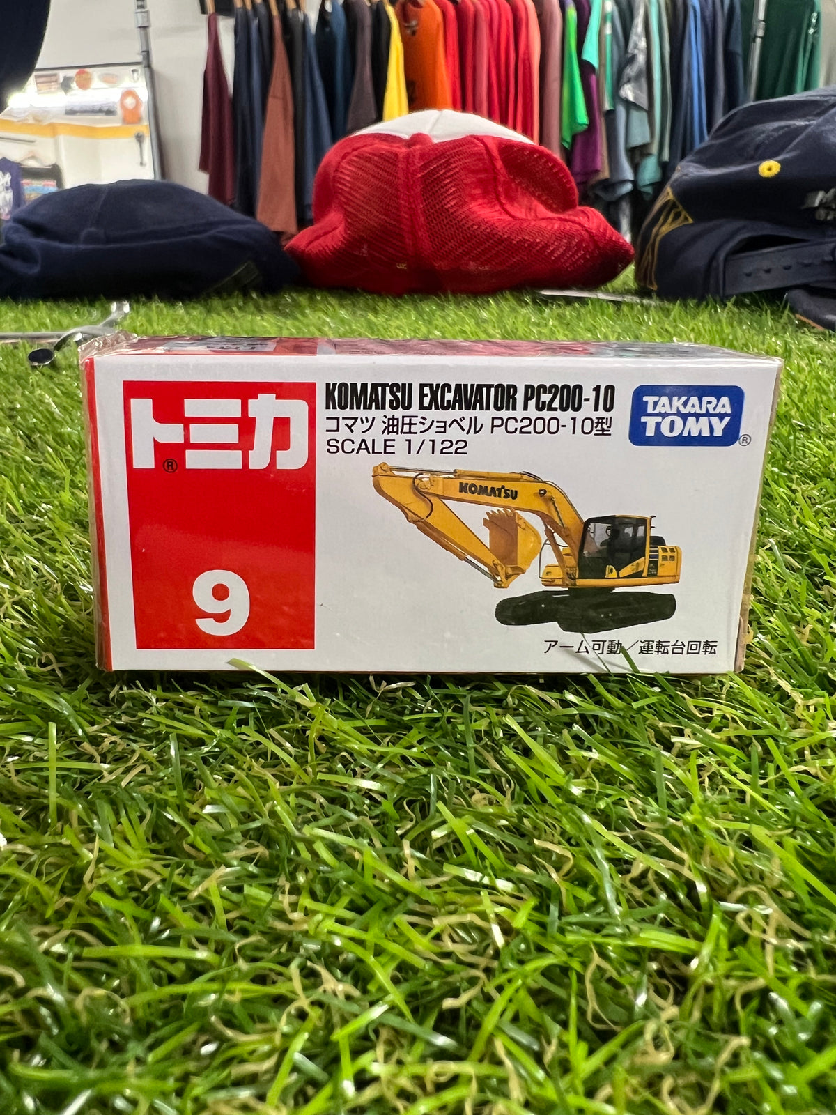 Takara Tomy 09 Komatsu Excavator PC200-10