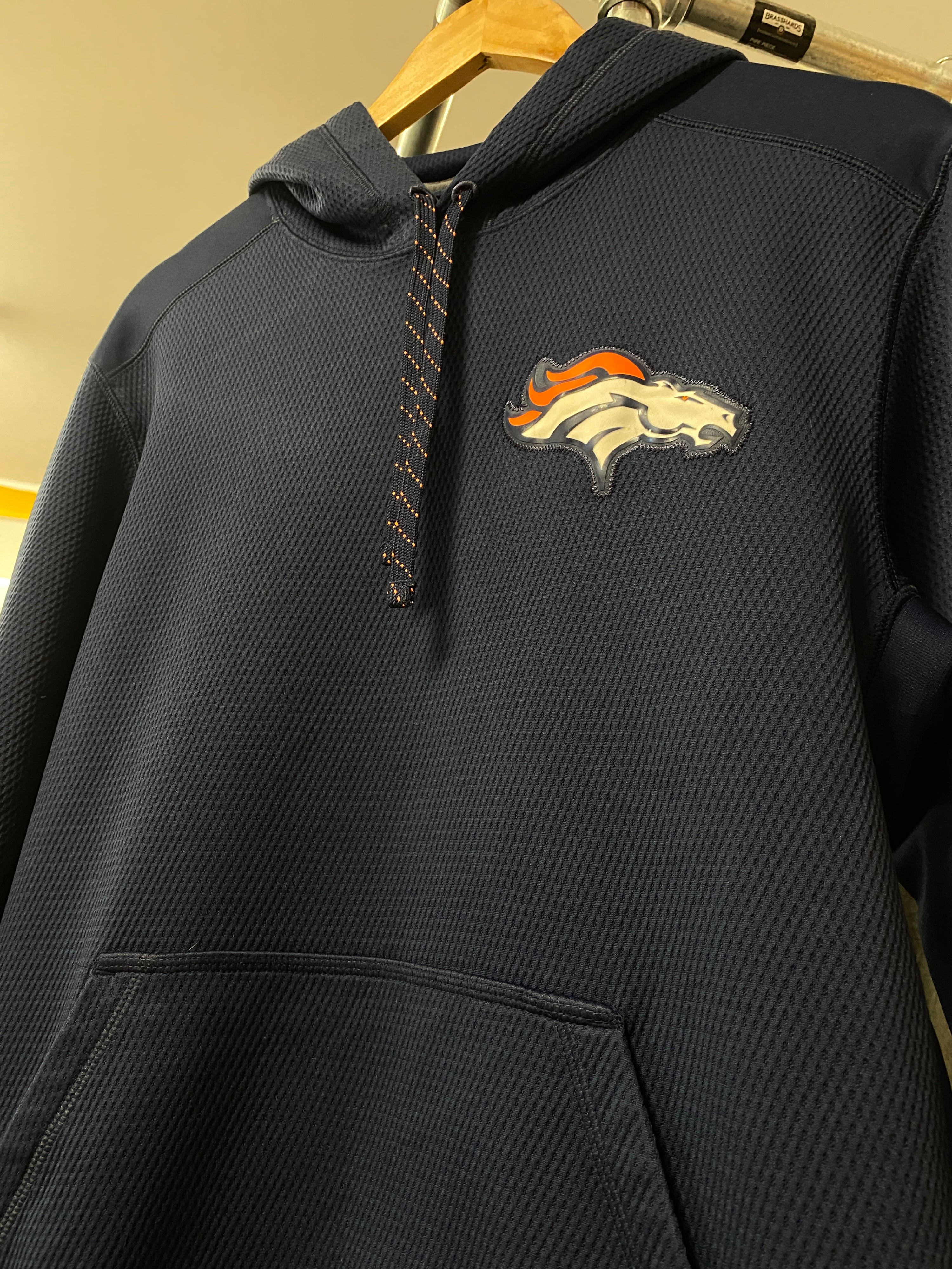 M - Denver Broncos Termalined Nike Hoodie Blue