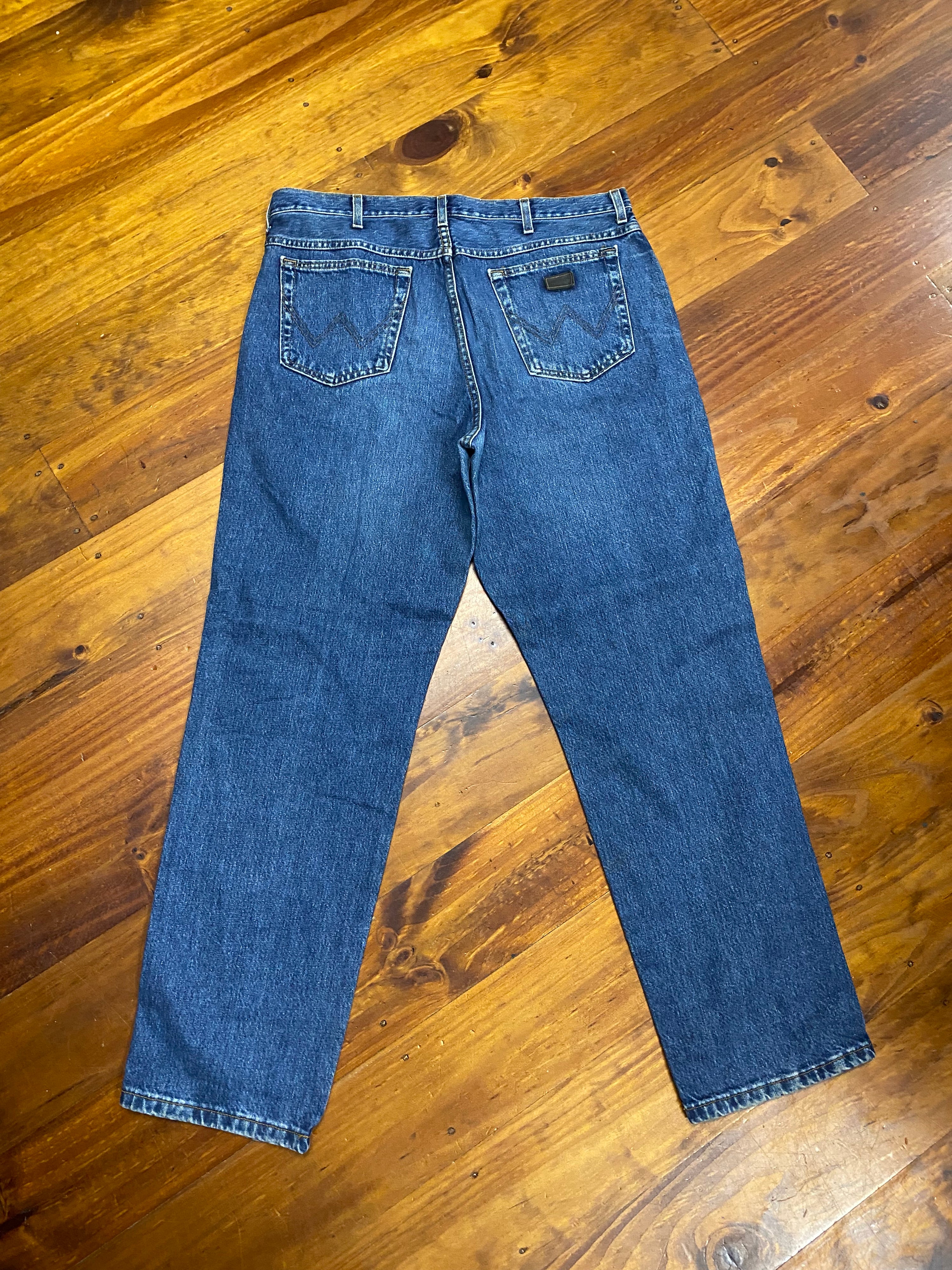[38] Wrangler Blue Jeans WJ02