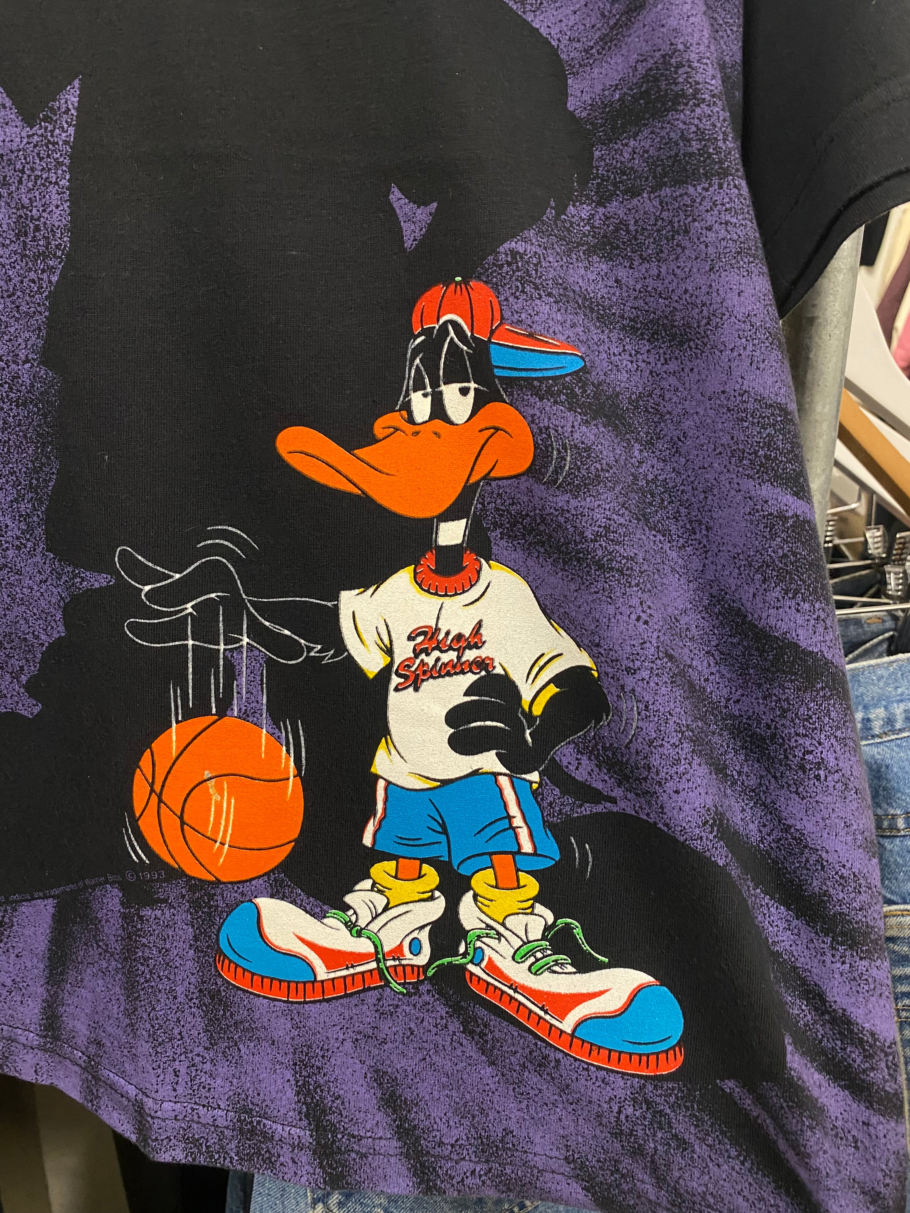 [M] 1993 Daffy Duck High Spinner Purple Shadow Tshirt