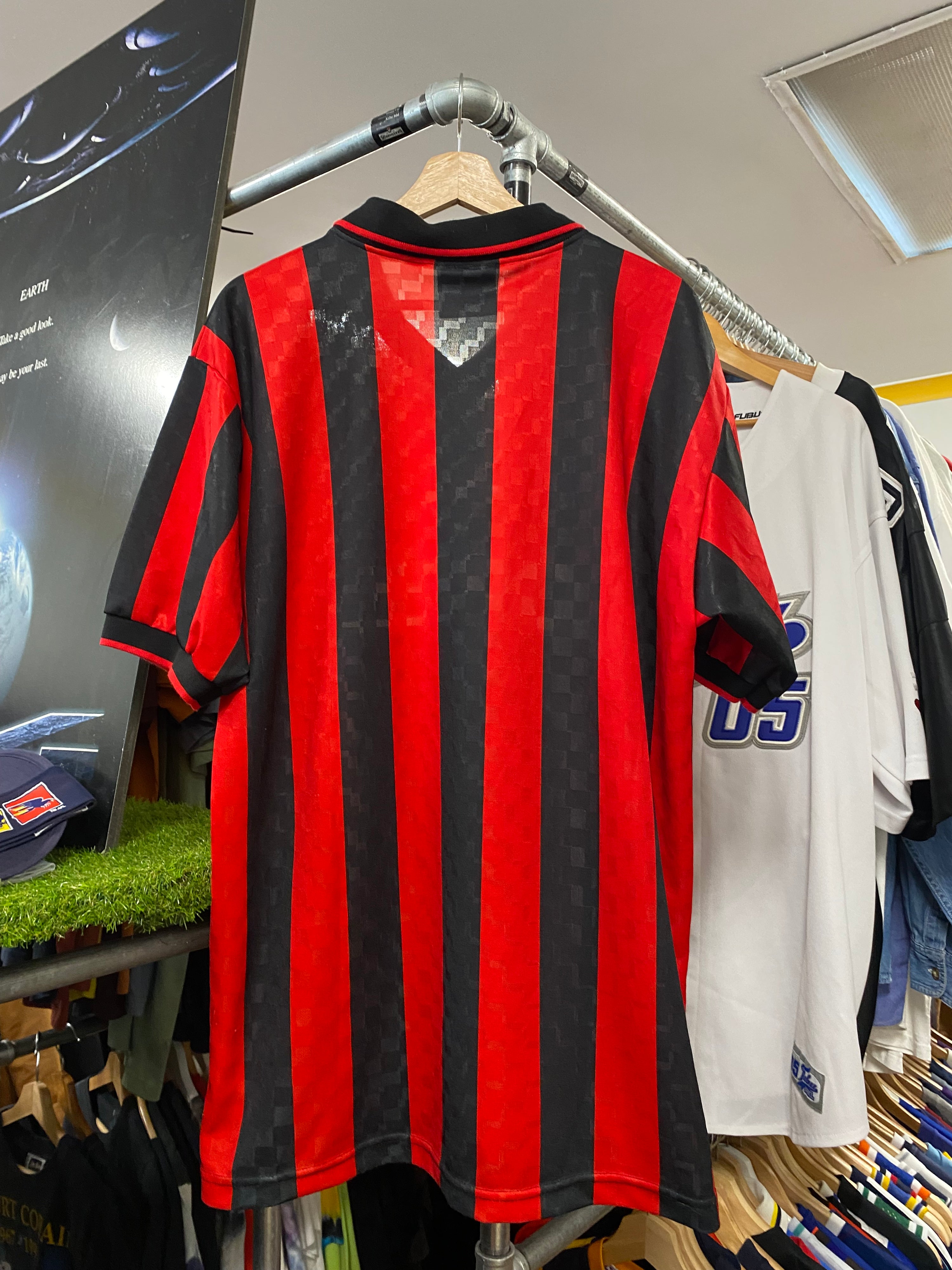 [XL] 1996/97 AC Milan Home Jersey Red/Black
