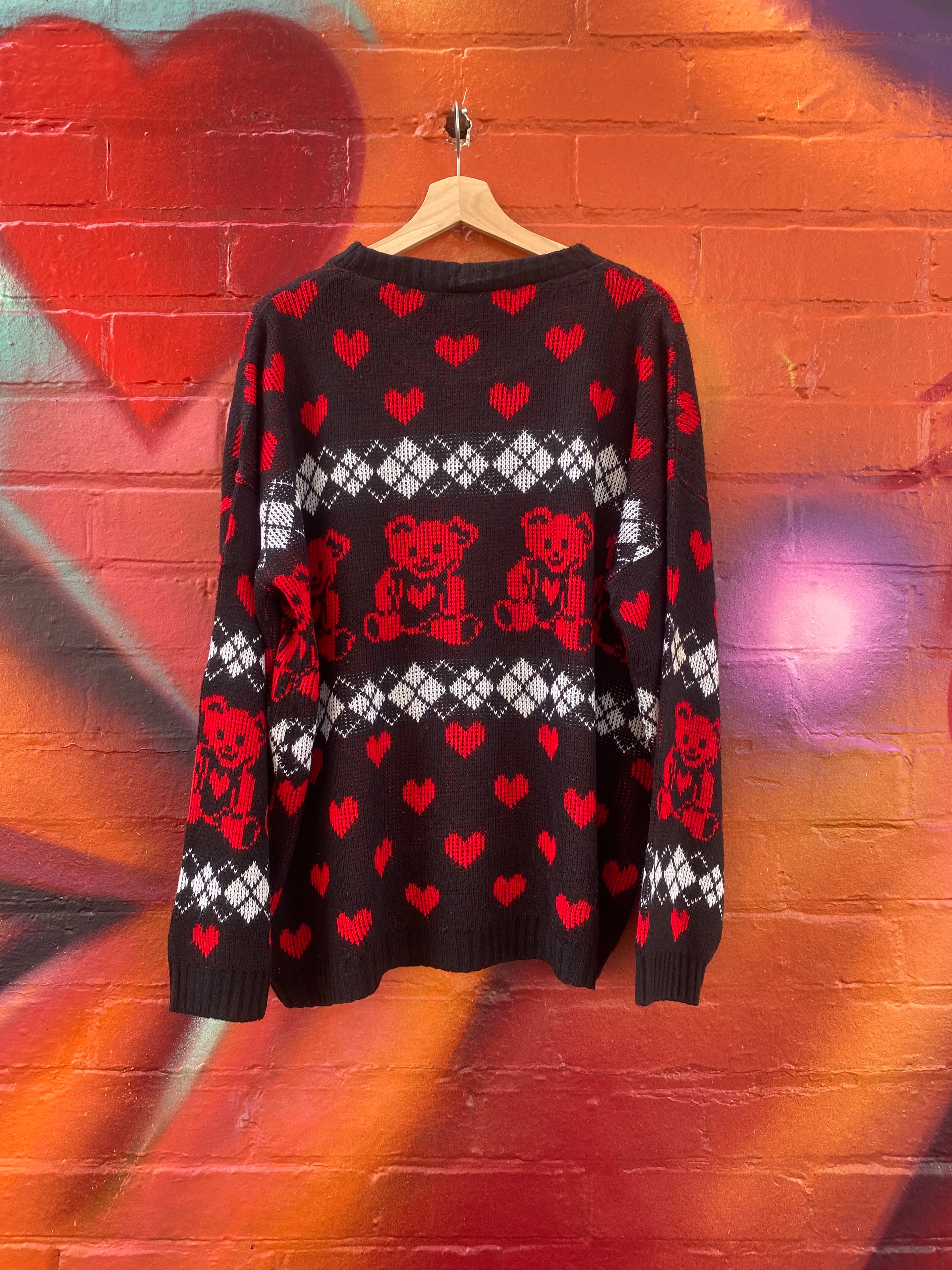 [L] Black/Red Teddy Bears & Hearts Knit Sweater