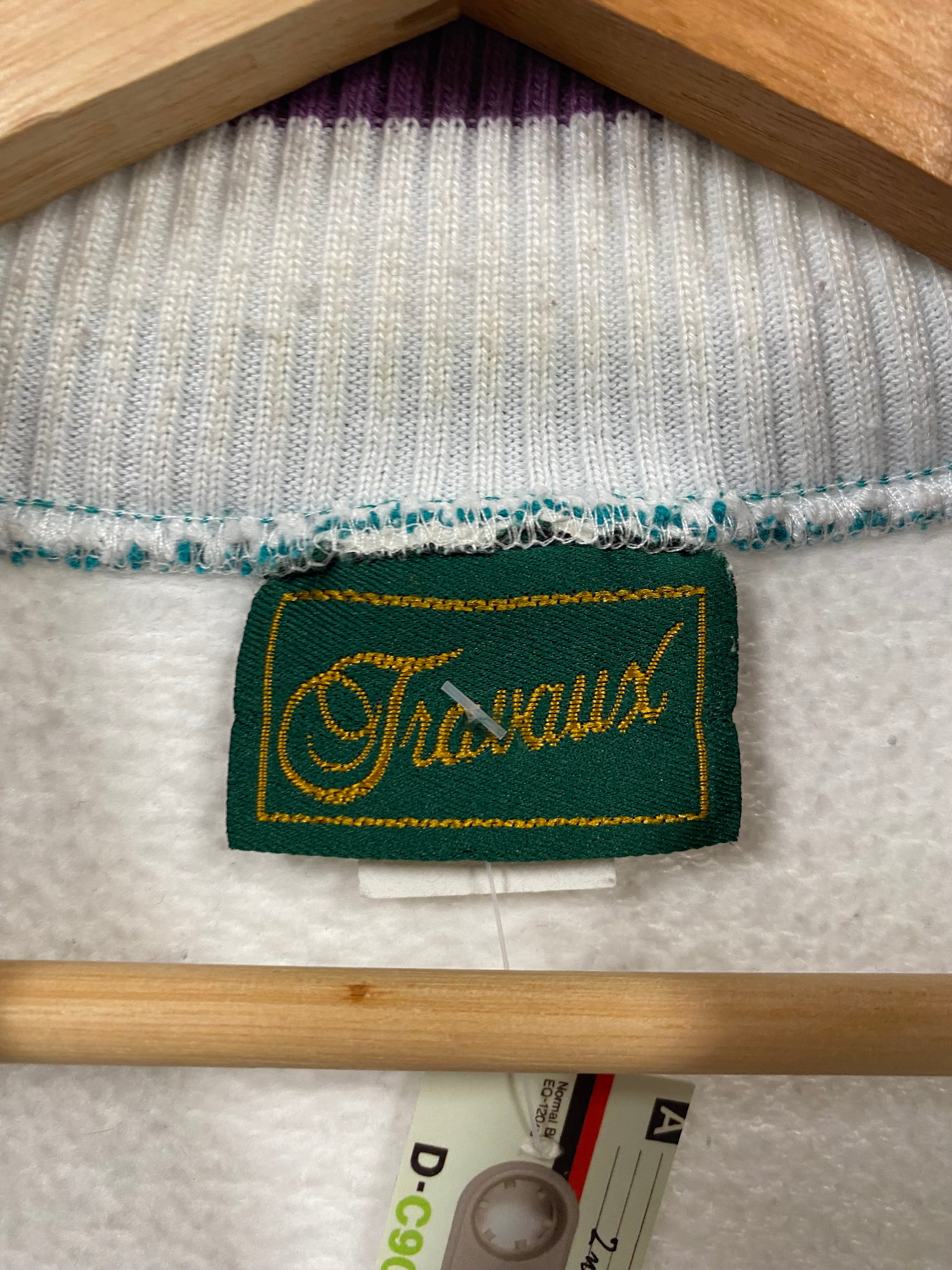 [XL] Vintage Caesars Casino White Jumper