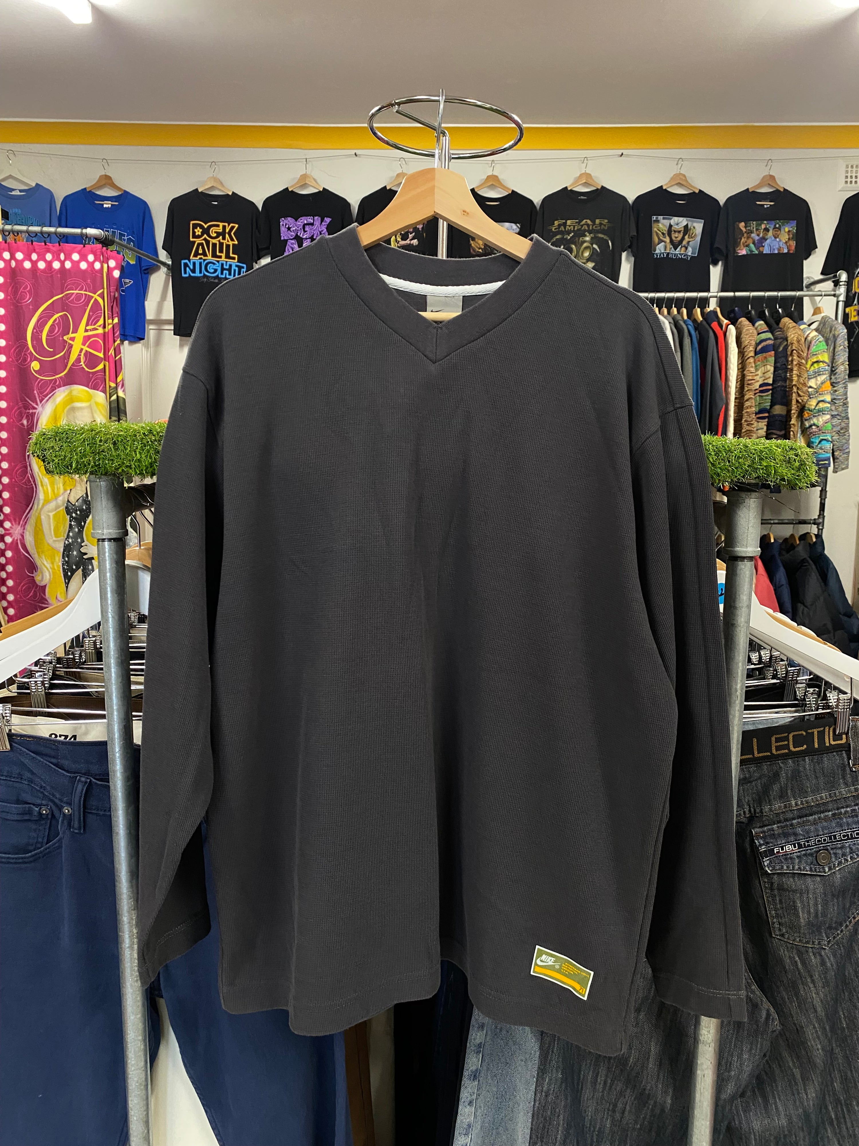 [L] Nike Steel Grey V-Neck LS