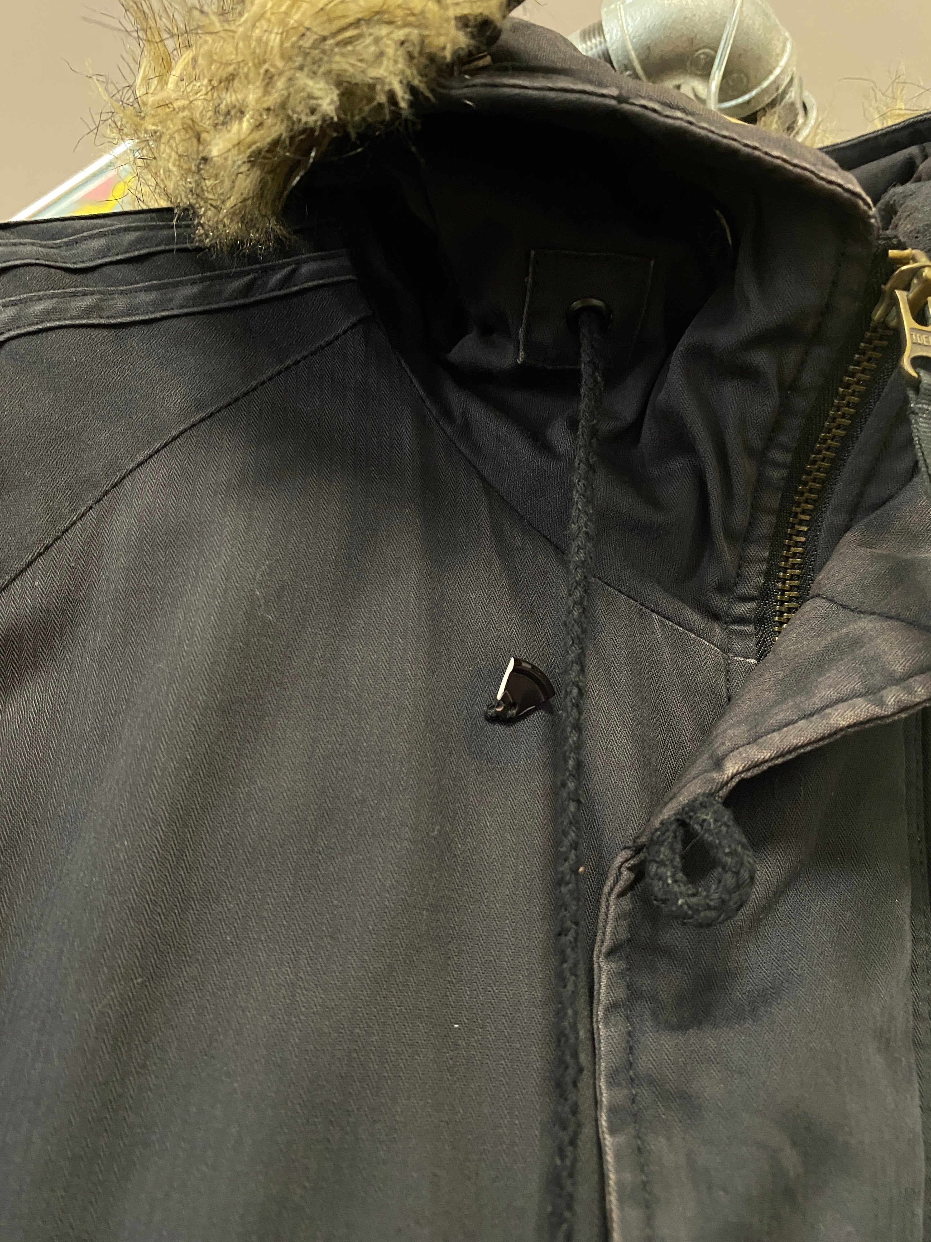 M - Adidas Heavyweight Fur Hood Jacket