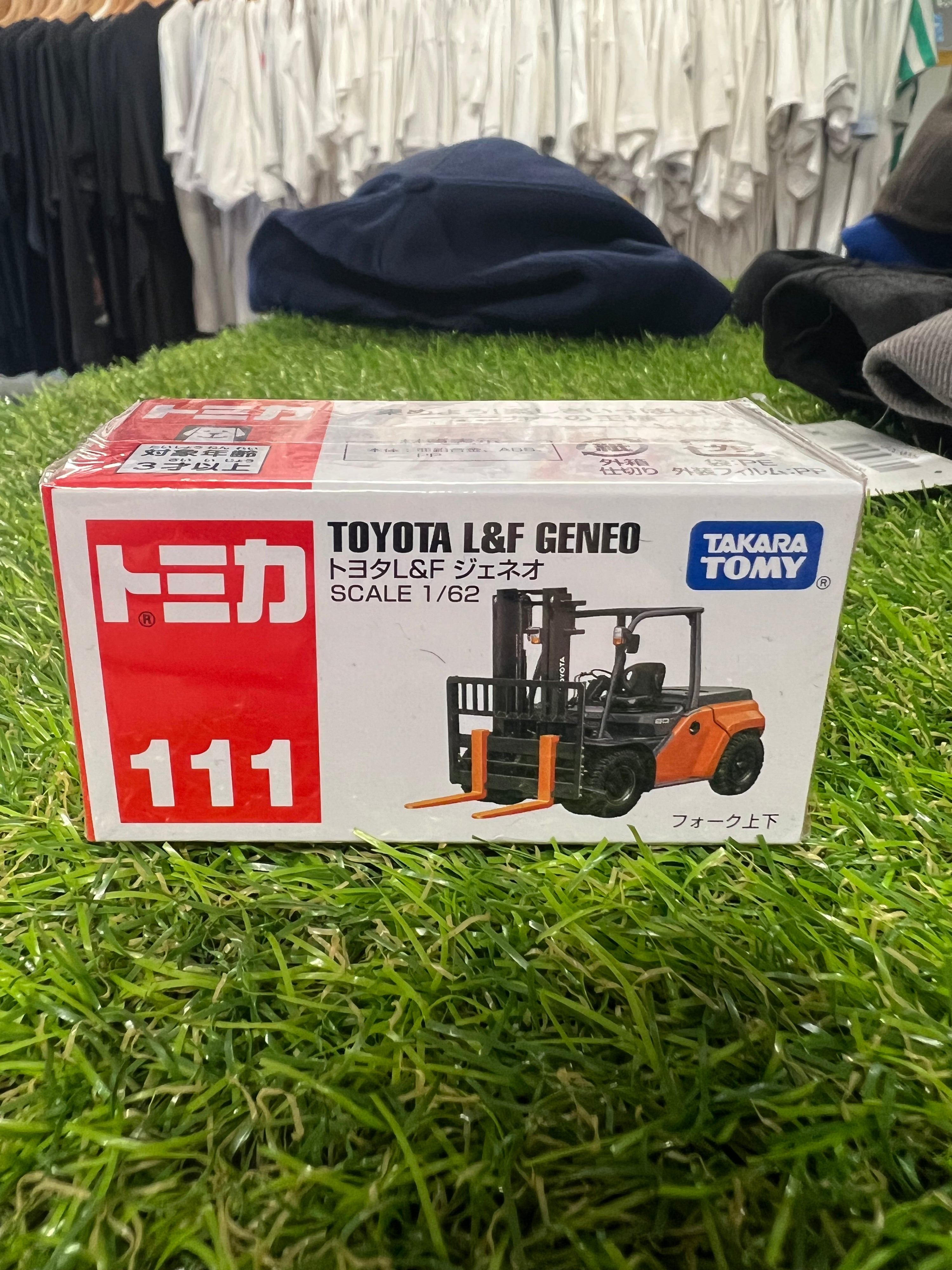 Takara Tomy #111 Toyota L&F Geneo Forklift