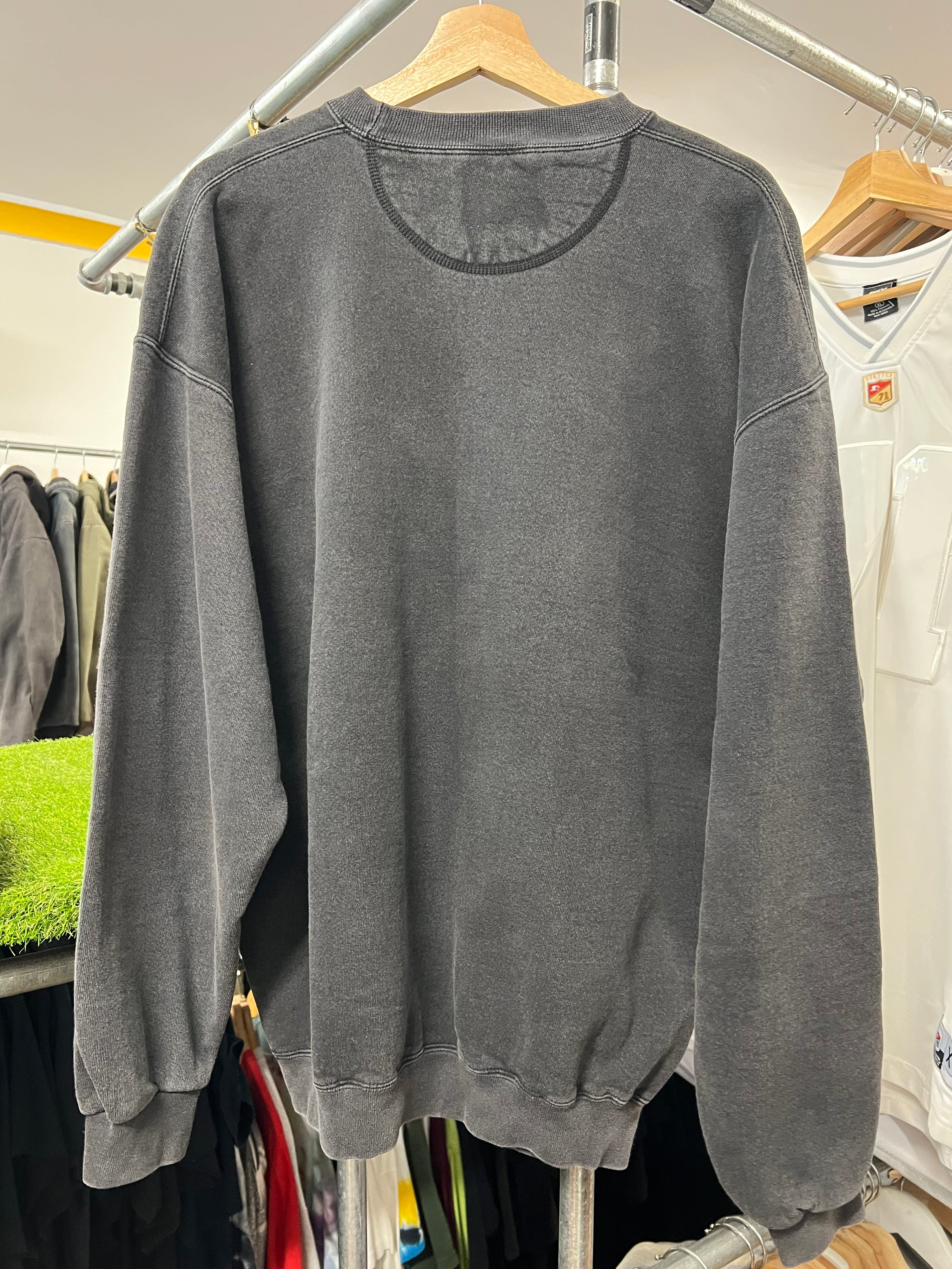 [XL] Vintage Embrodered 'Millennium' Heavy Jumper