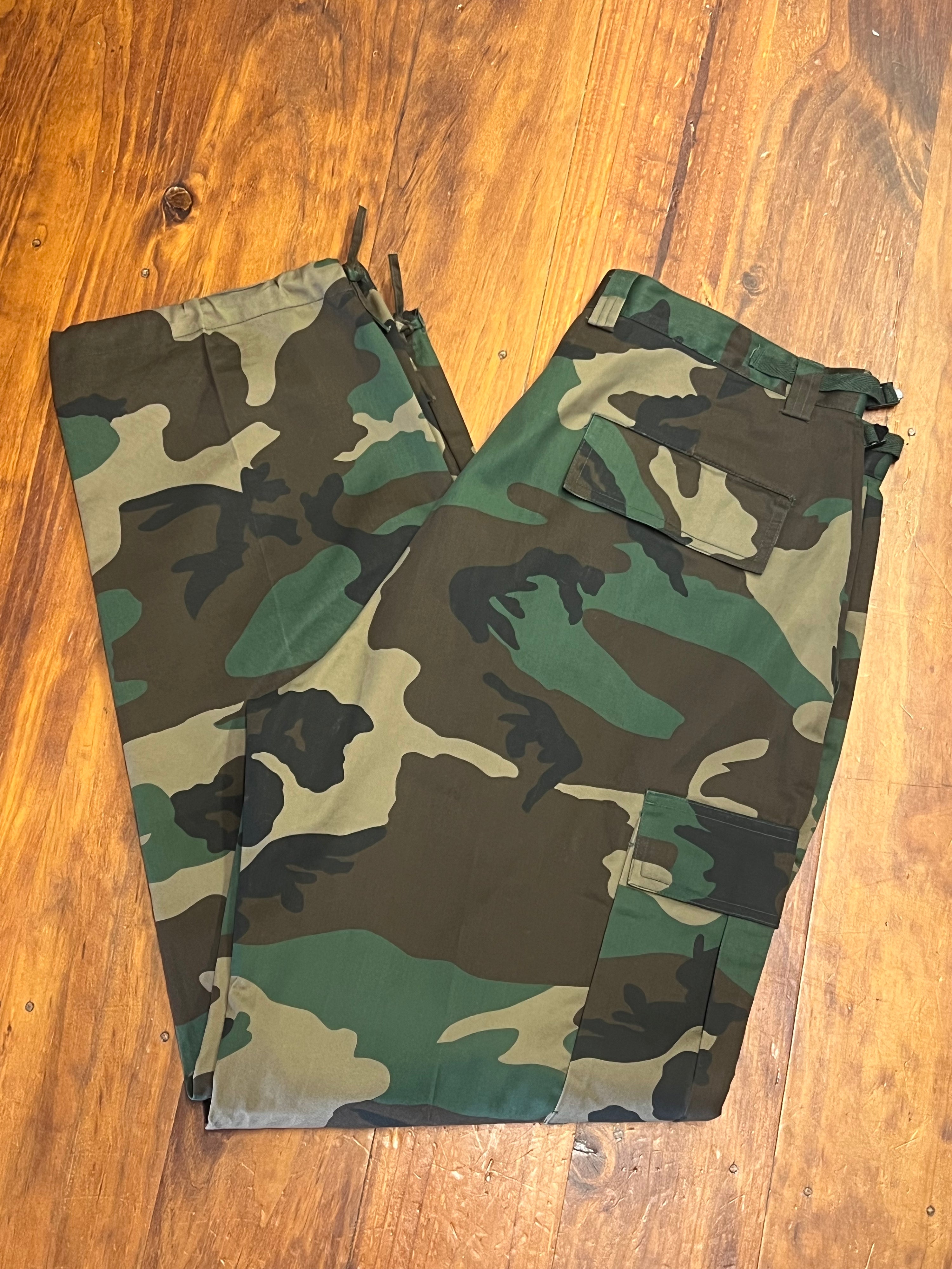 [40] Green Camo Regal Wear Baggy Pants