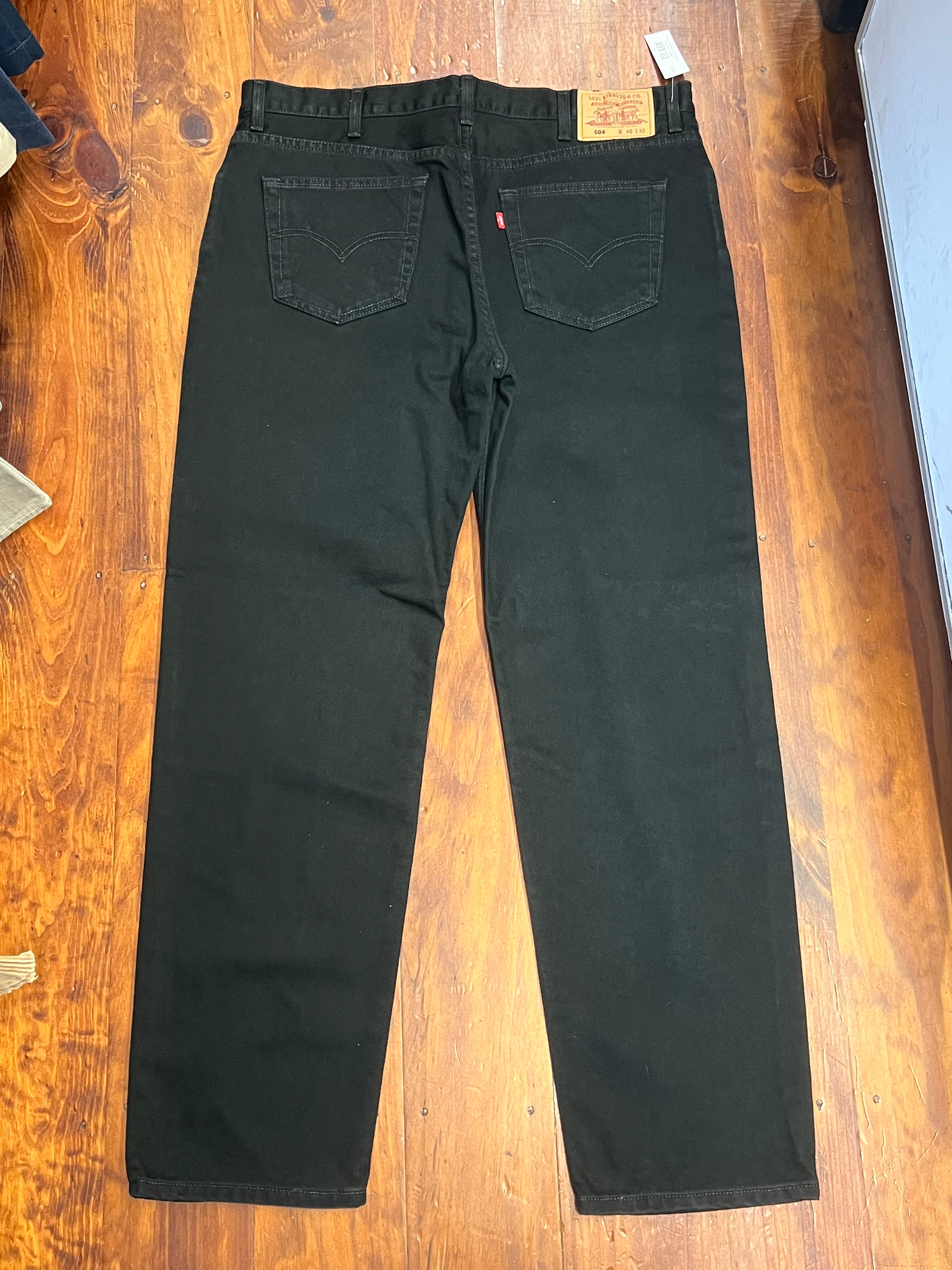 [40] Levi's 504 Black Denim Jeans