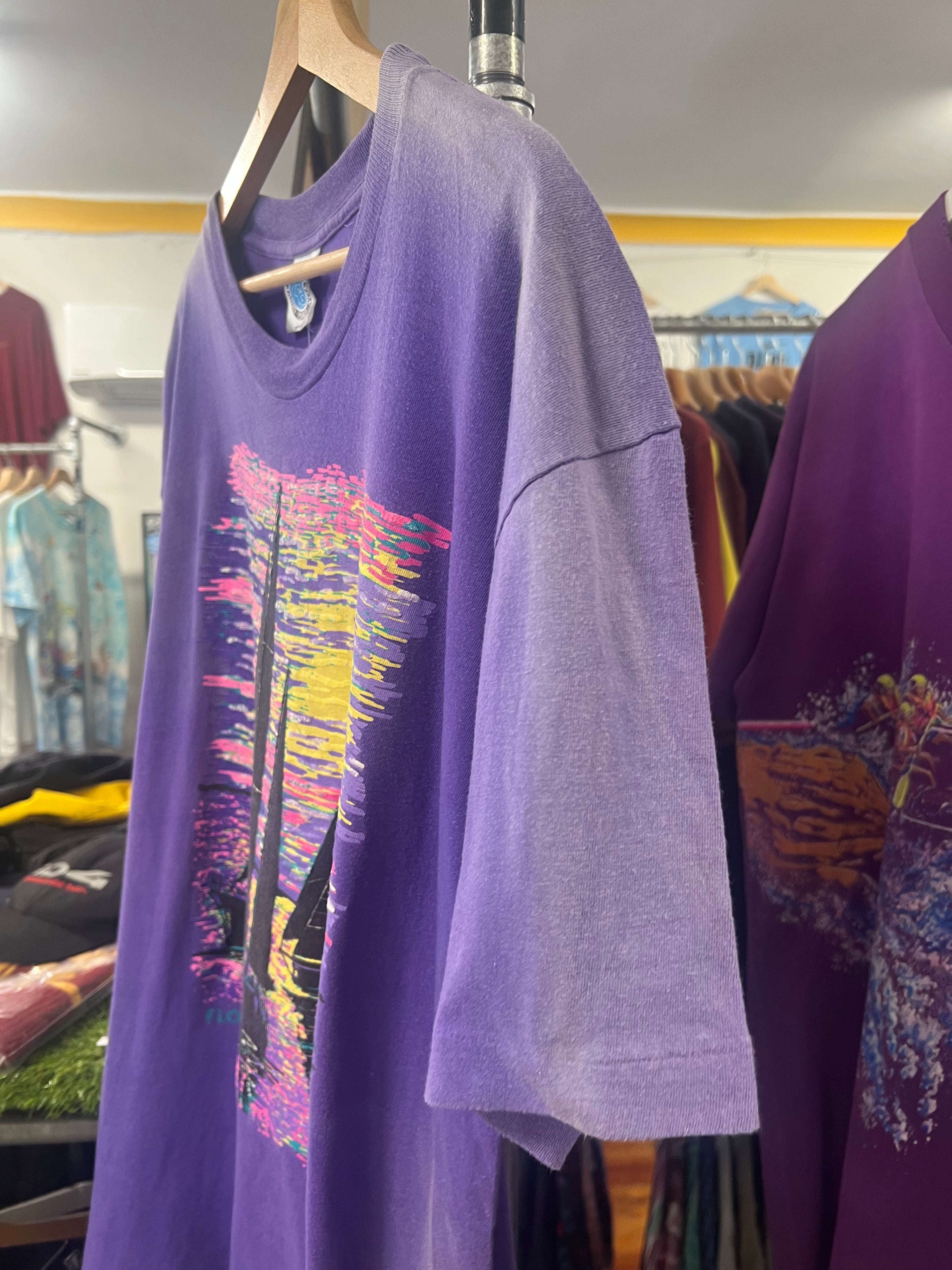 [L] Vintage Florida Yachting Purple Art Tee