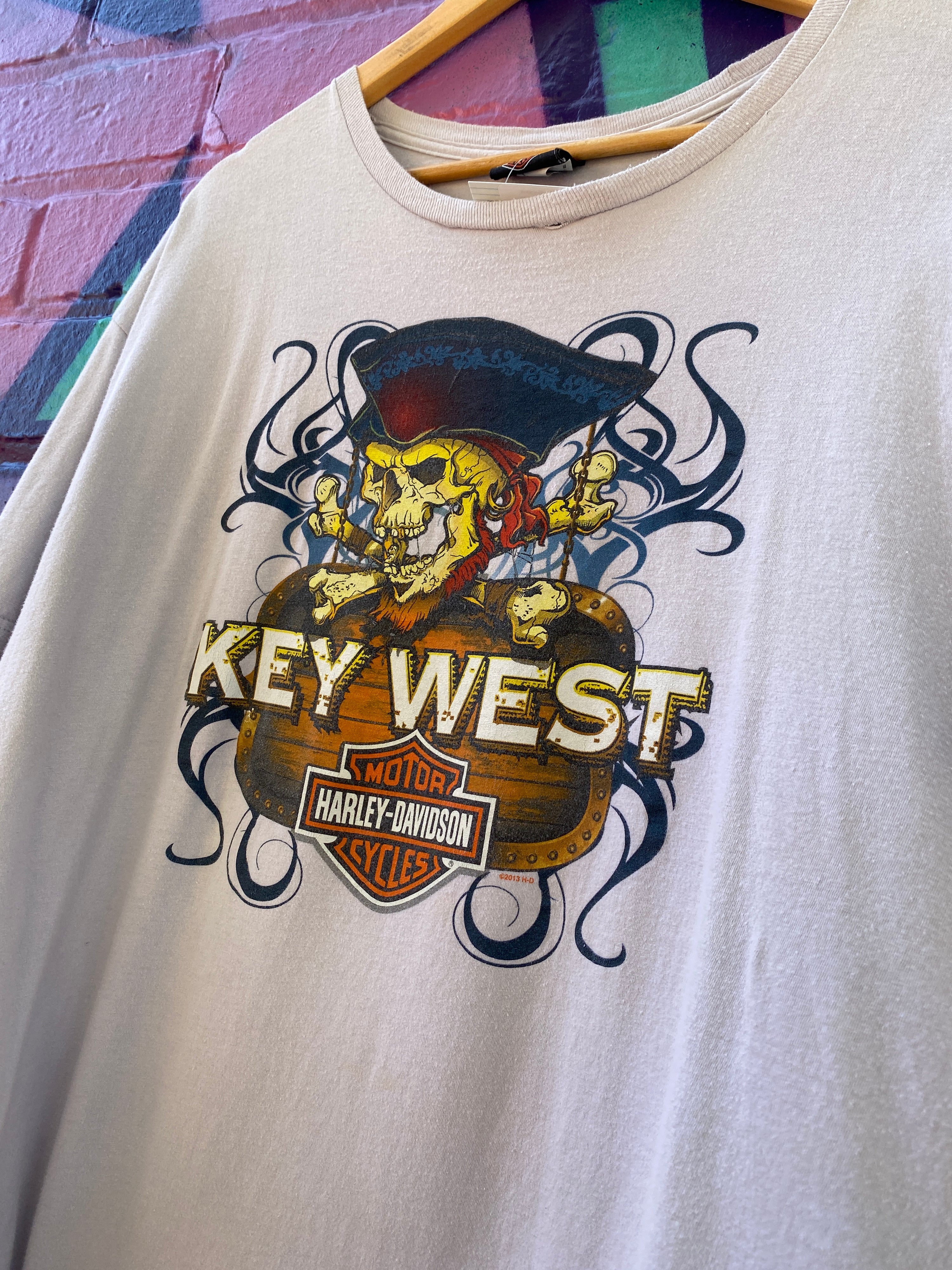 2XL - HD Peterson's Key West Florida Pirates DS
