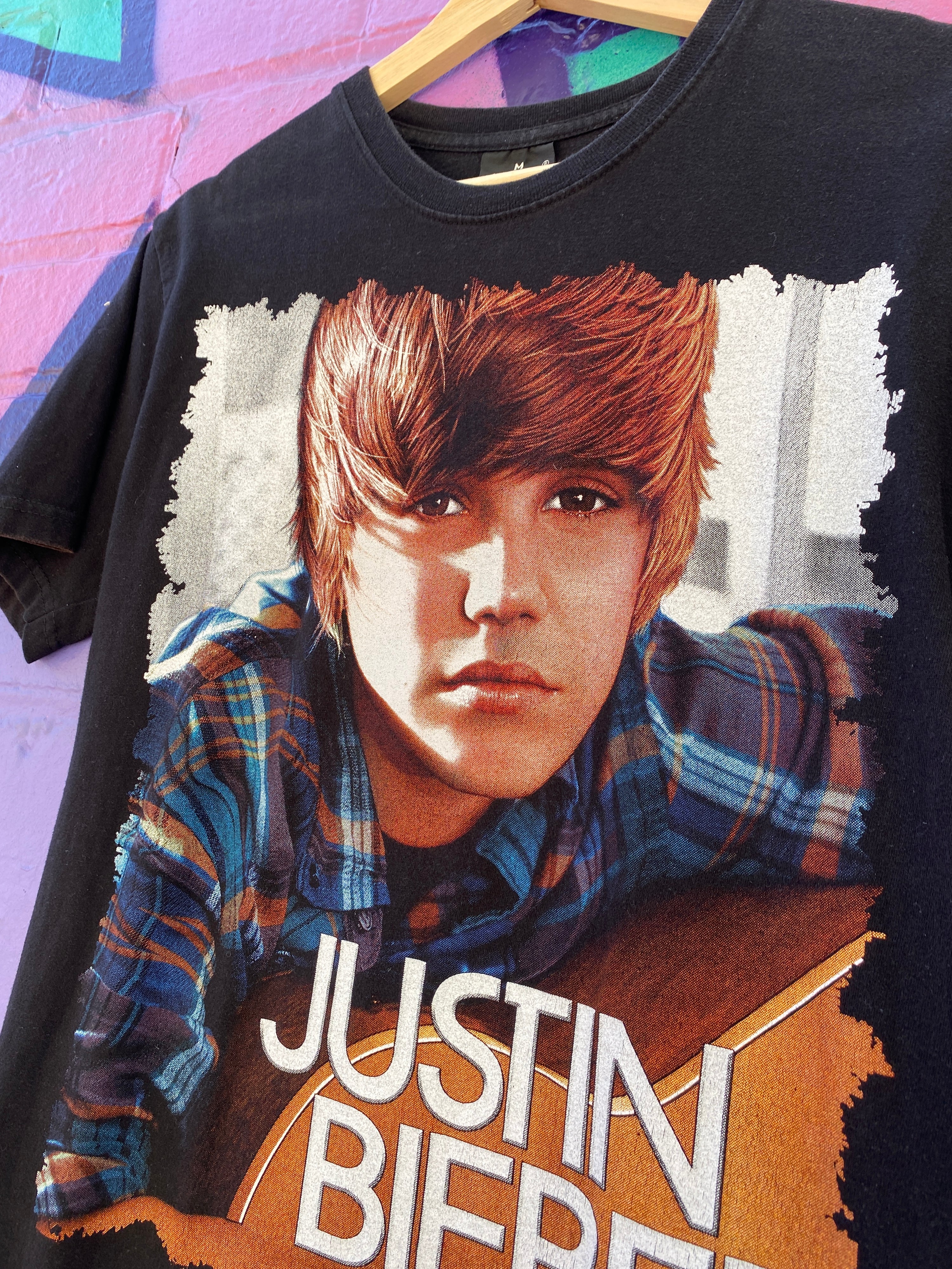 M - Young Justin Bieber Portrait DS