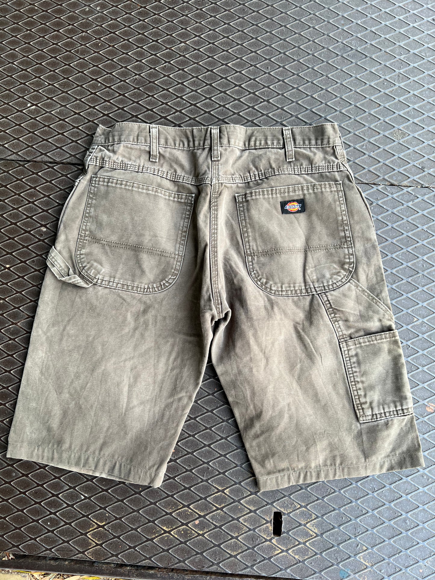 32 - Dickies Dark Brown/Grey Carpenter Shorts