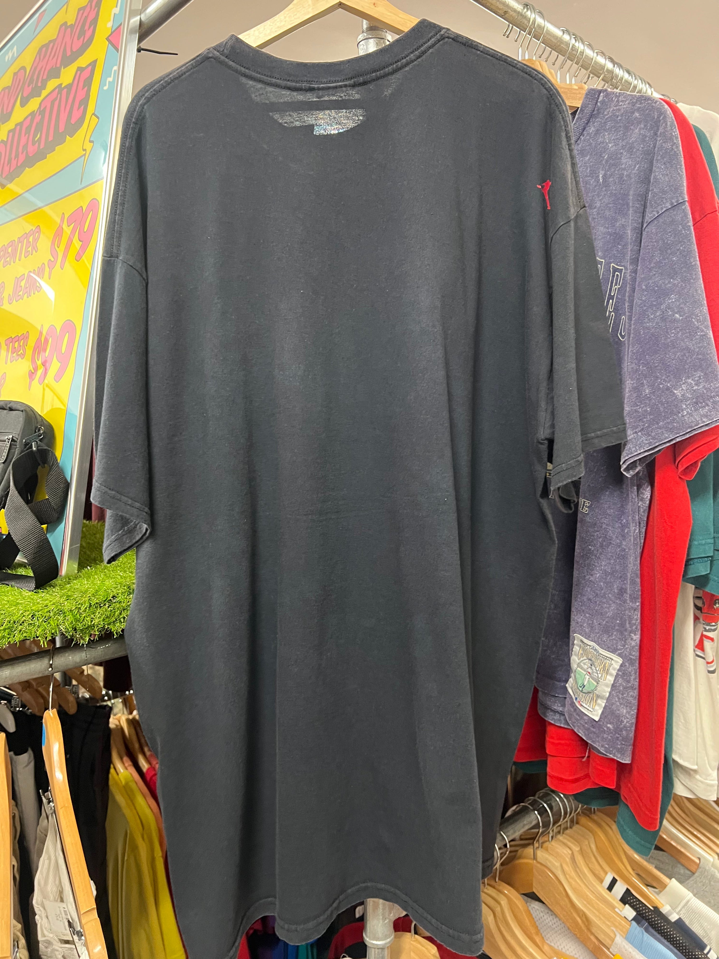 2XL - 2000s Air Jordan Shoes Black Tee