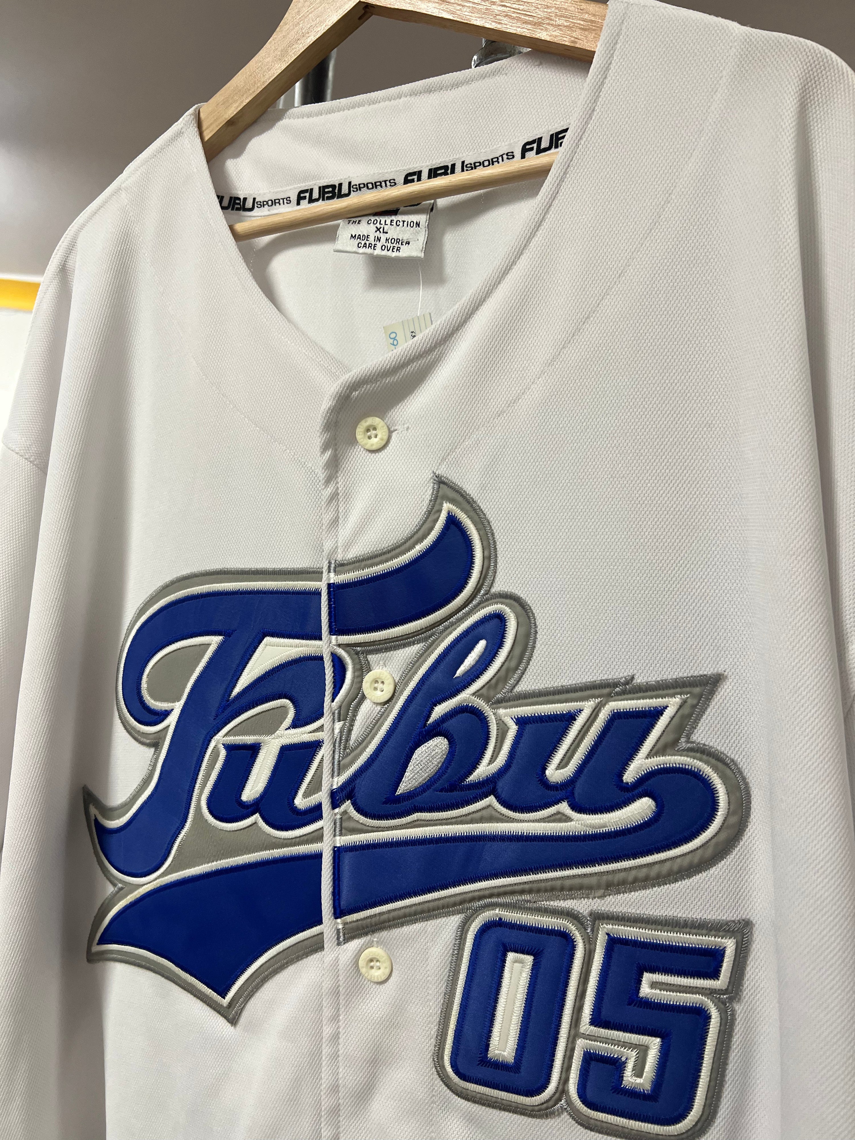 XL - FUBU White Spellout Baseball Jersey