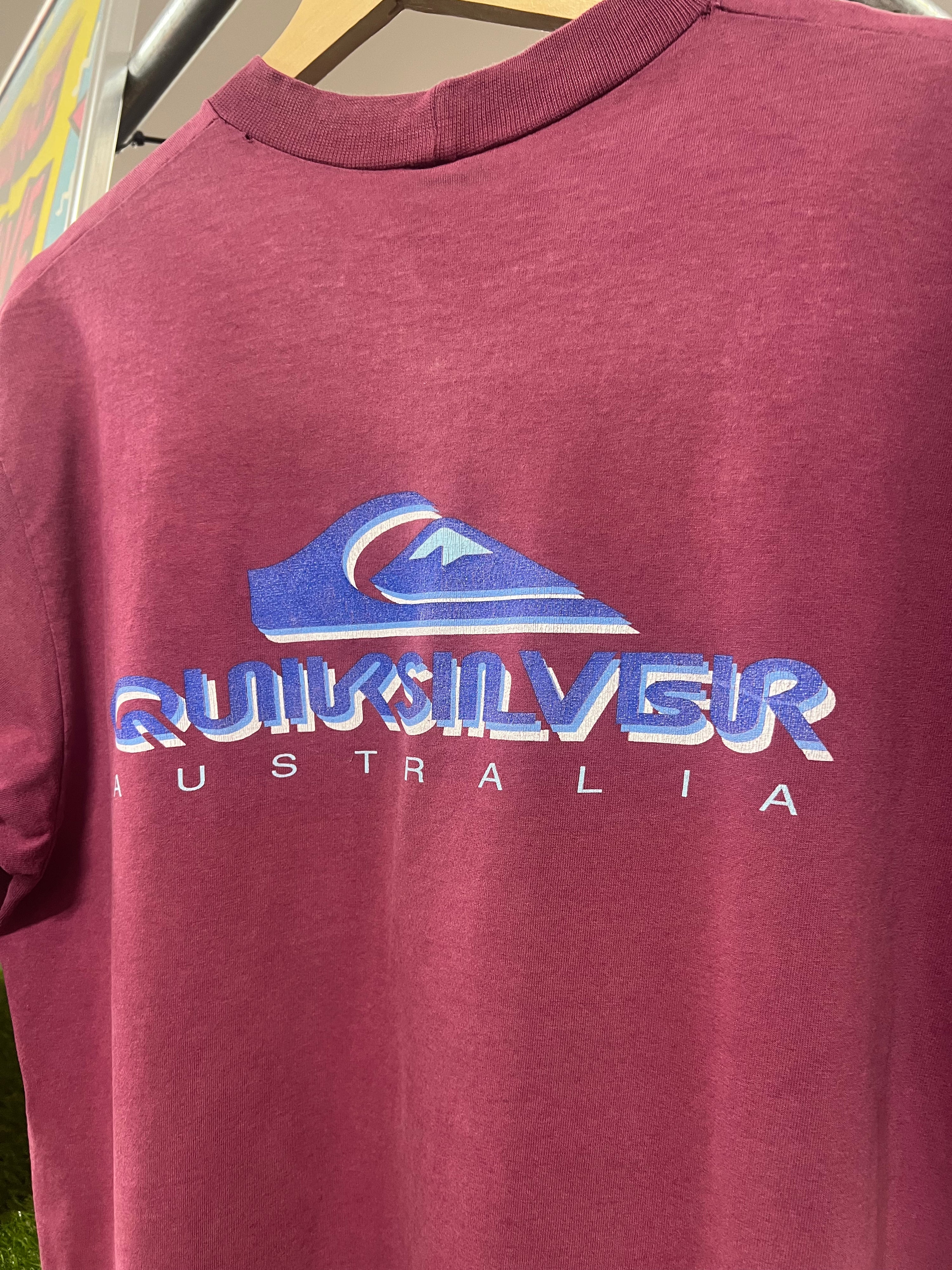 L - 1990s Quiksilver Maroon Tee - Collar Hit