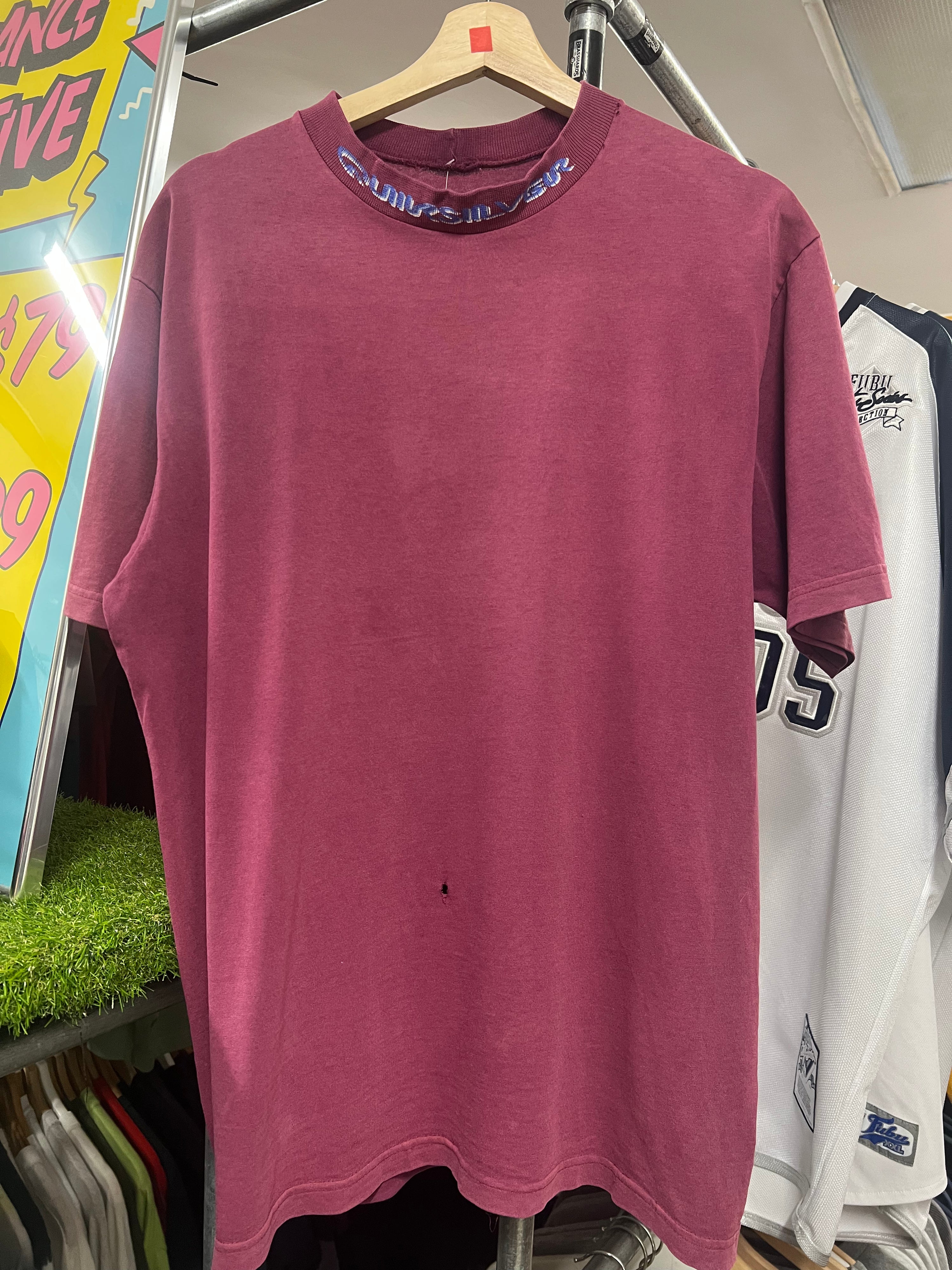 L - 1990s Quiksilver Maroon Tee - Collar Hit