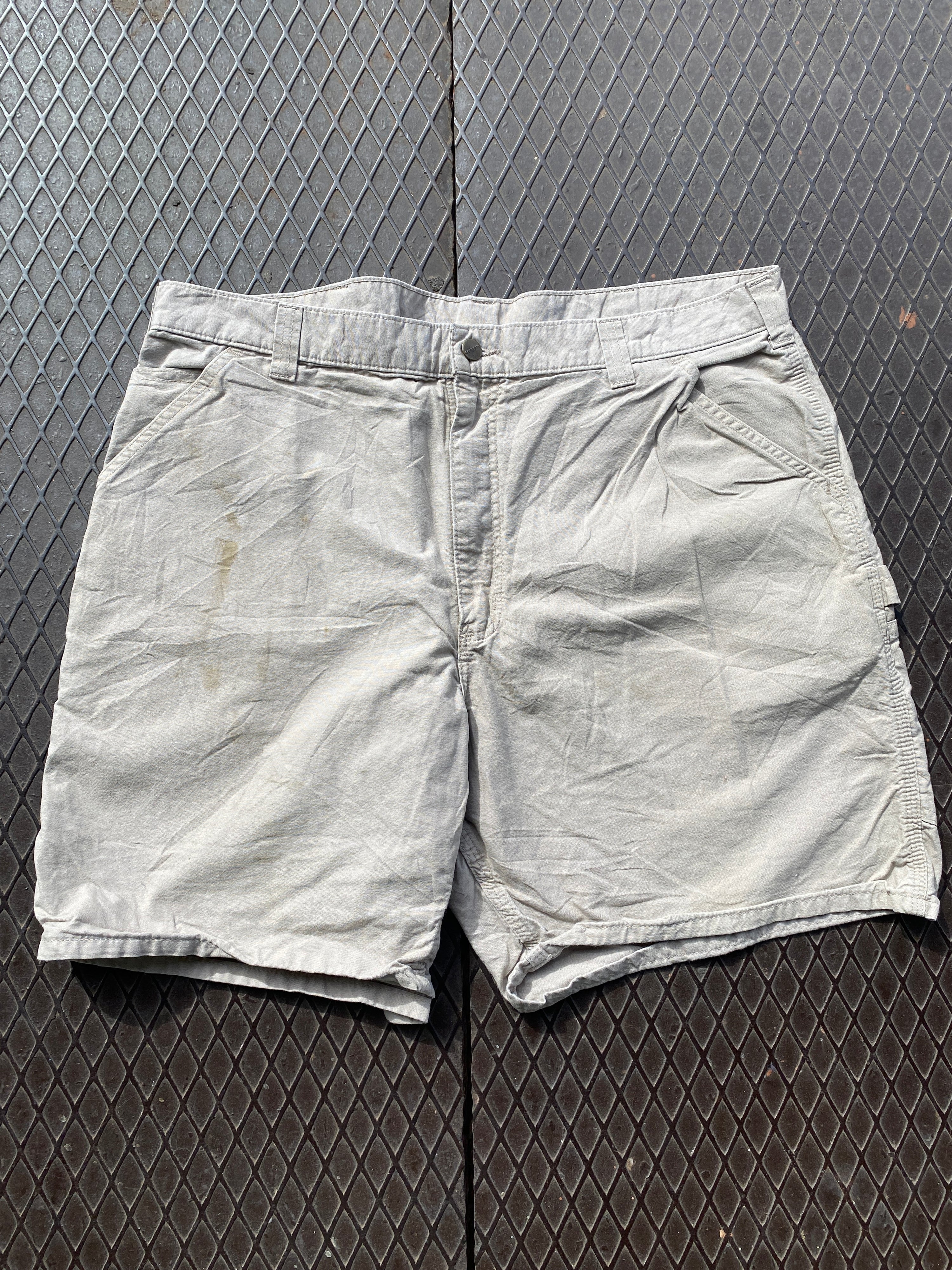 40 - Carhartt Tan Shorts S245