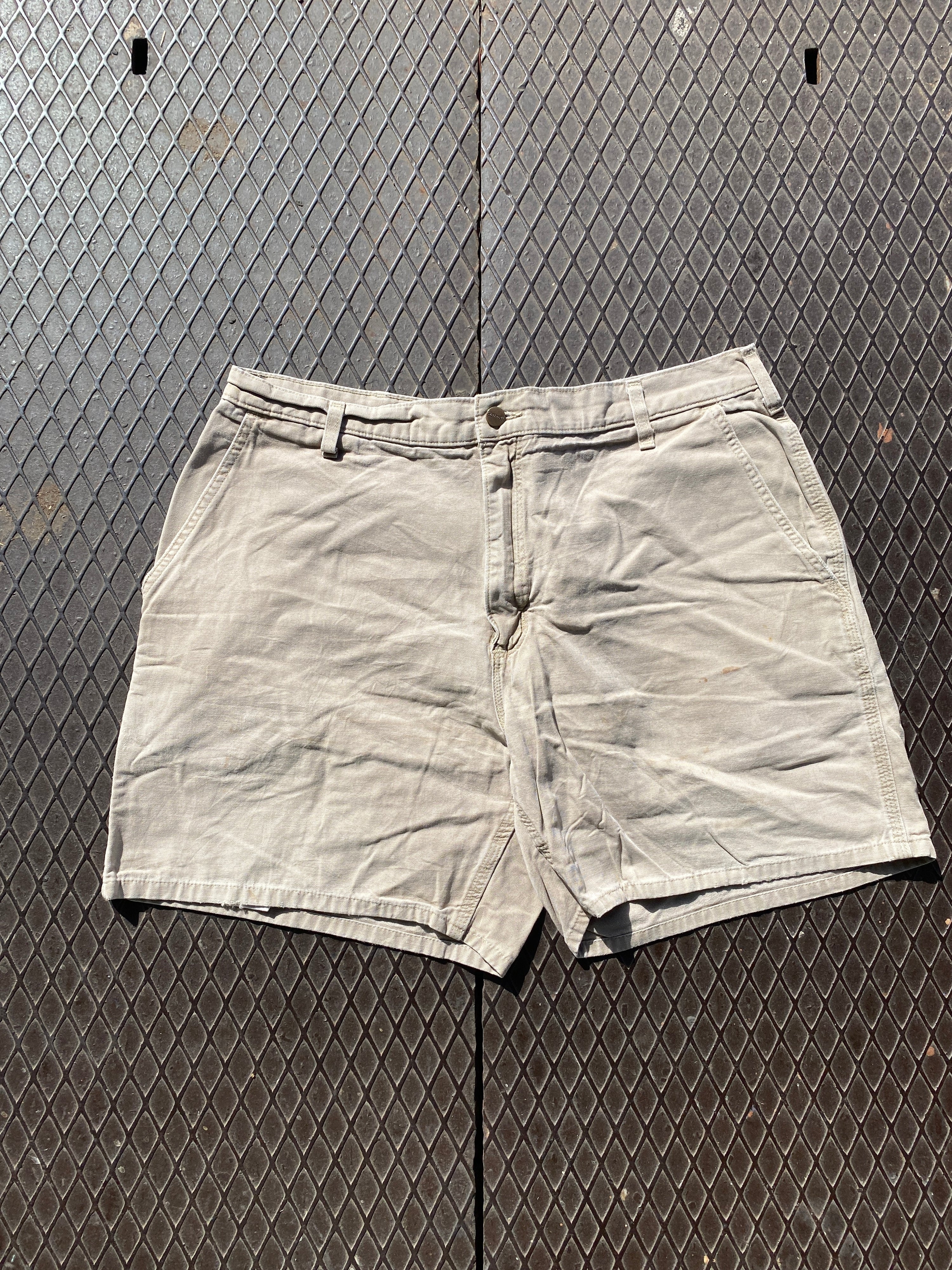 40 - Carhartt Tan Shorts S244