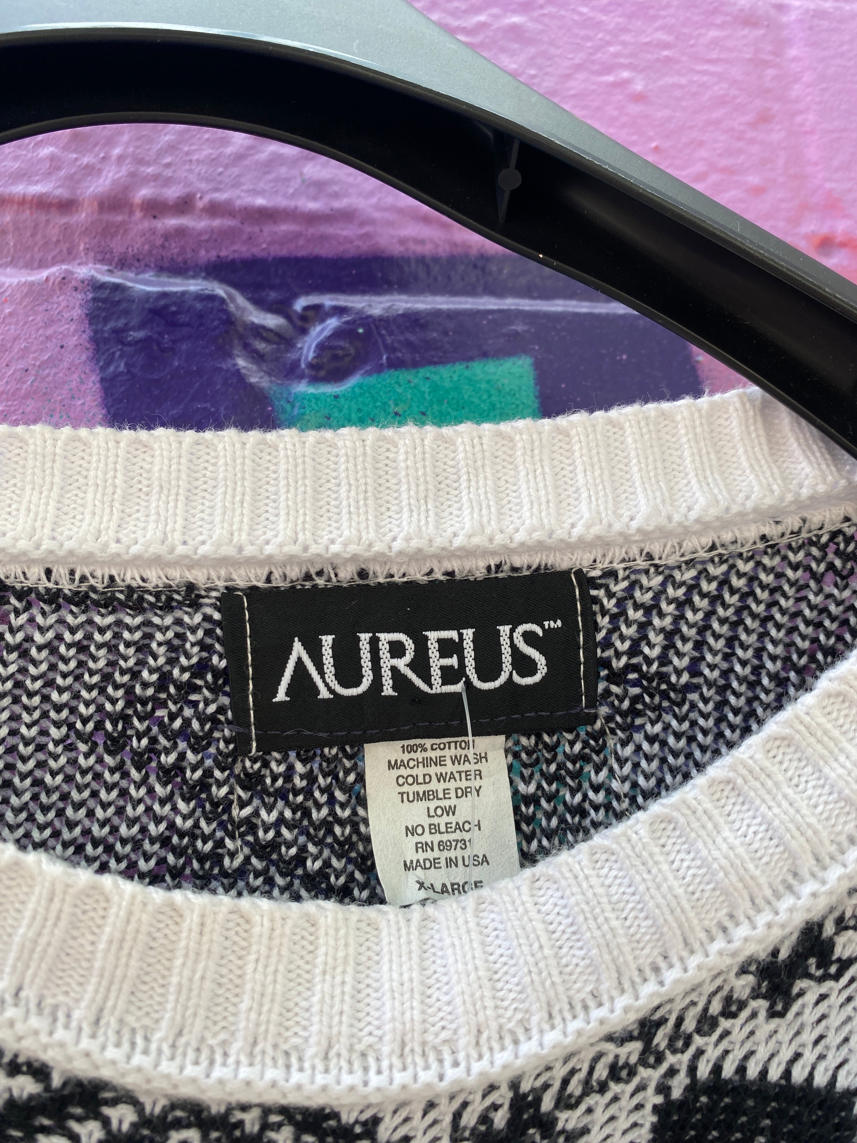XL - Aureus Vintage Knit Sweater White/Black