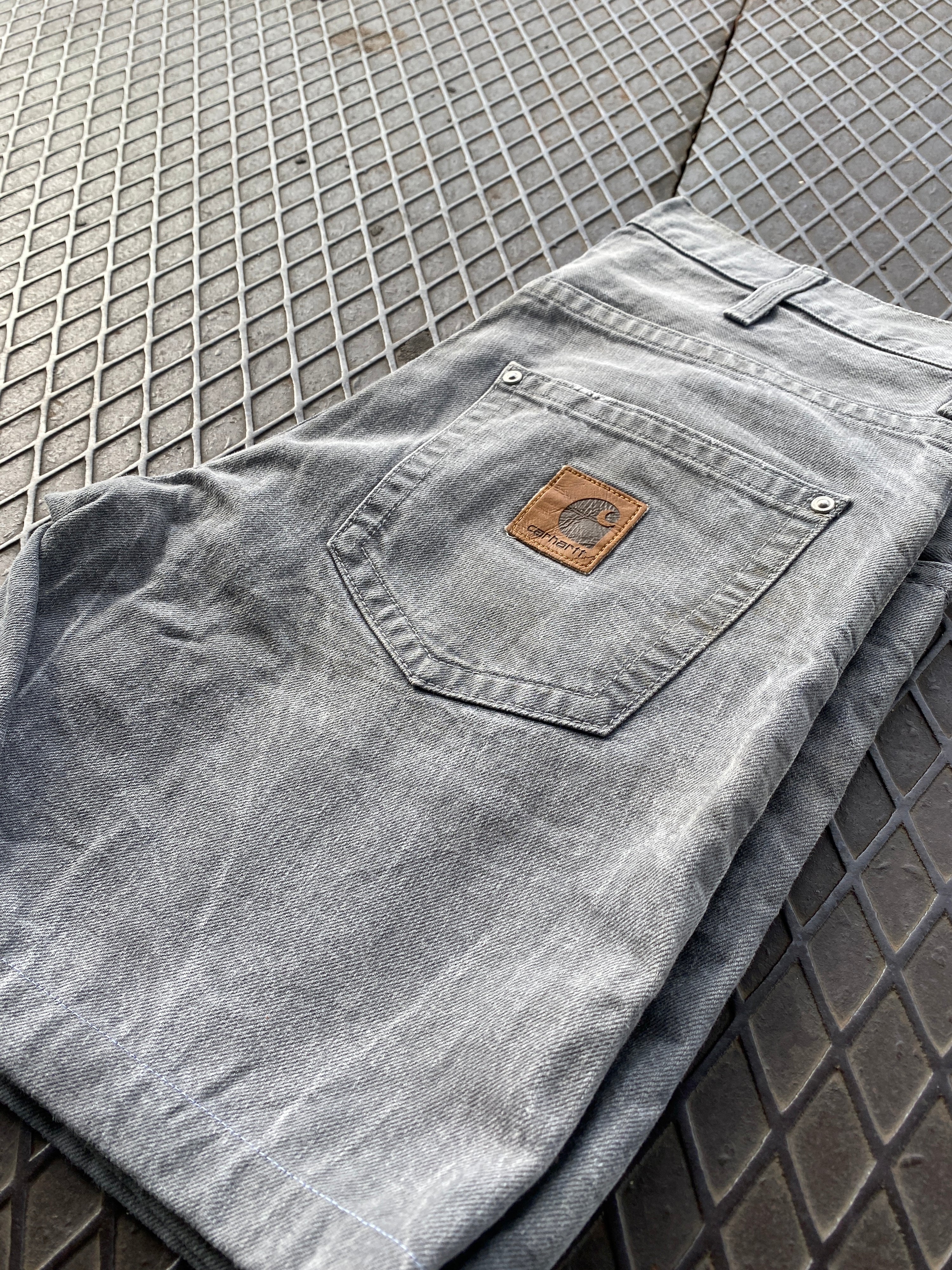 29 - Carhartt Grey Shorts S253UP